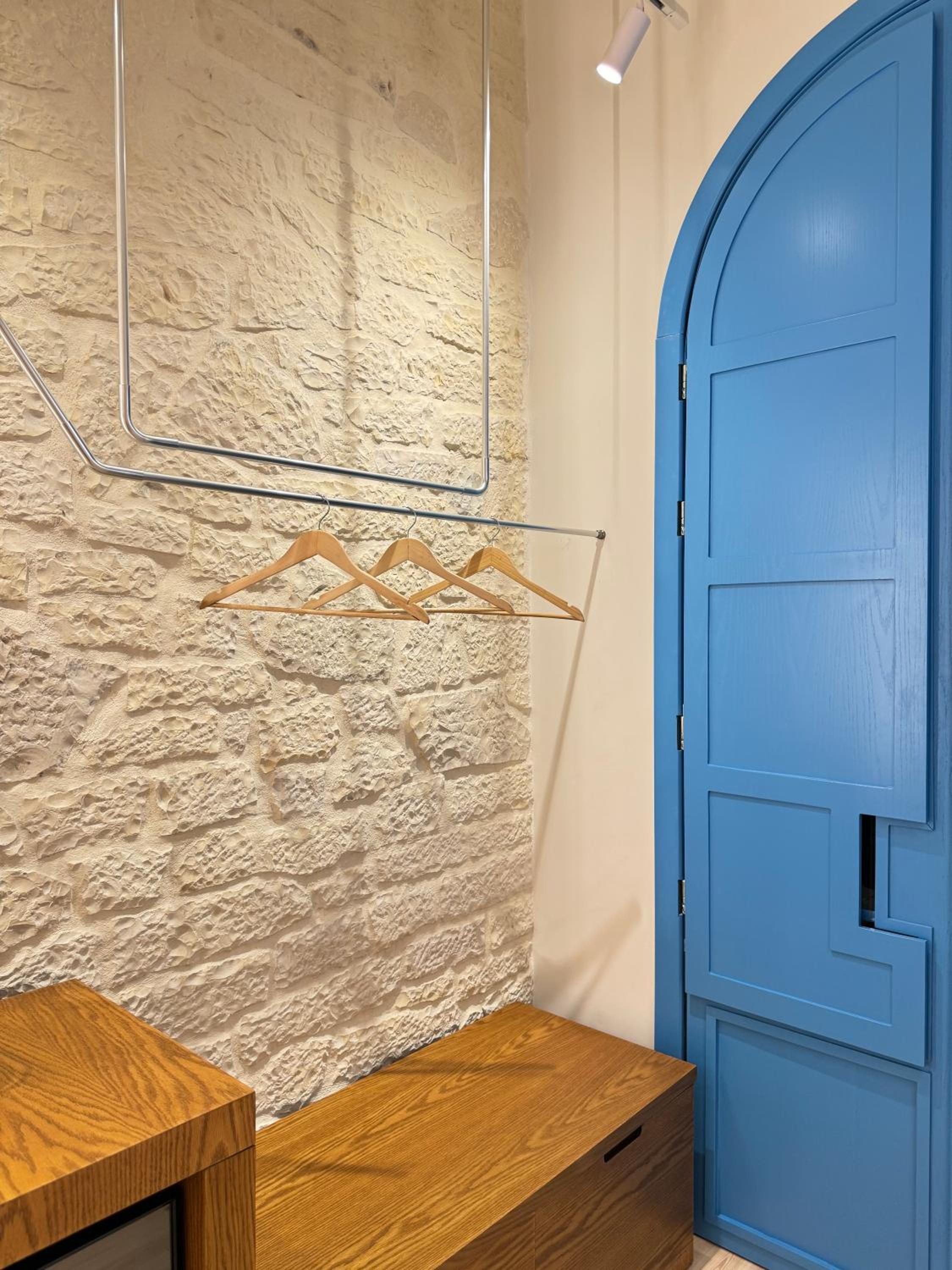 Elpis Guest House