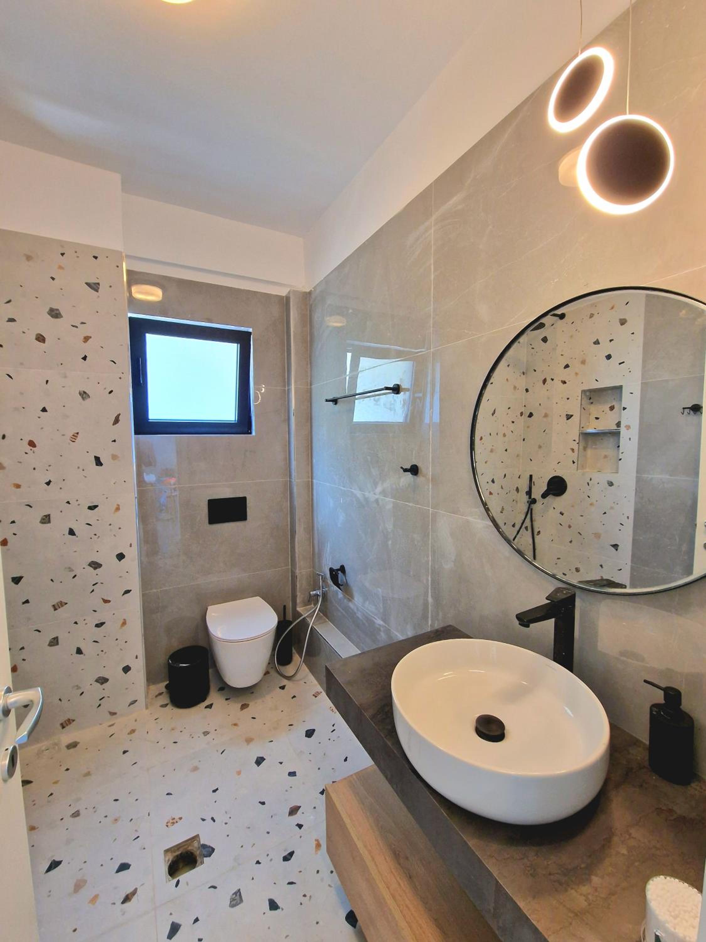 New Beachfront Apartment Pirali in Saranda City