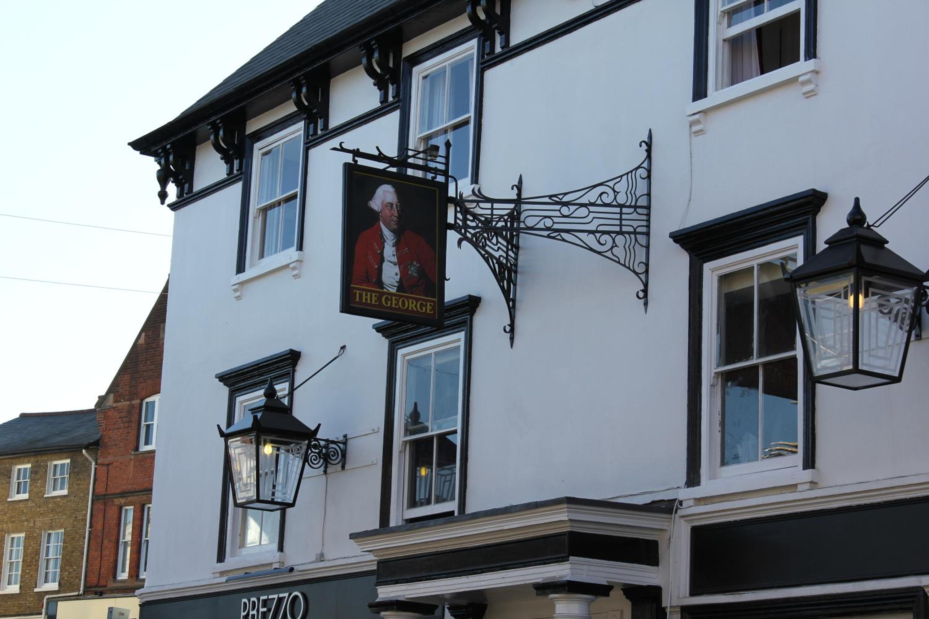 Bishops Stortford Vacations - The George Hotel Stansted Airport - Property Image 12