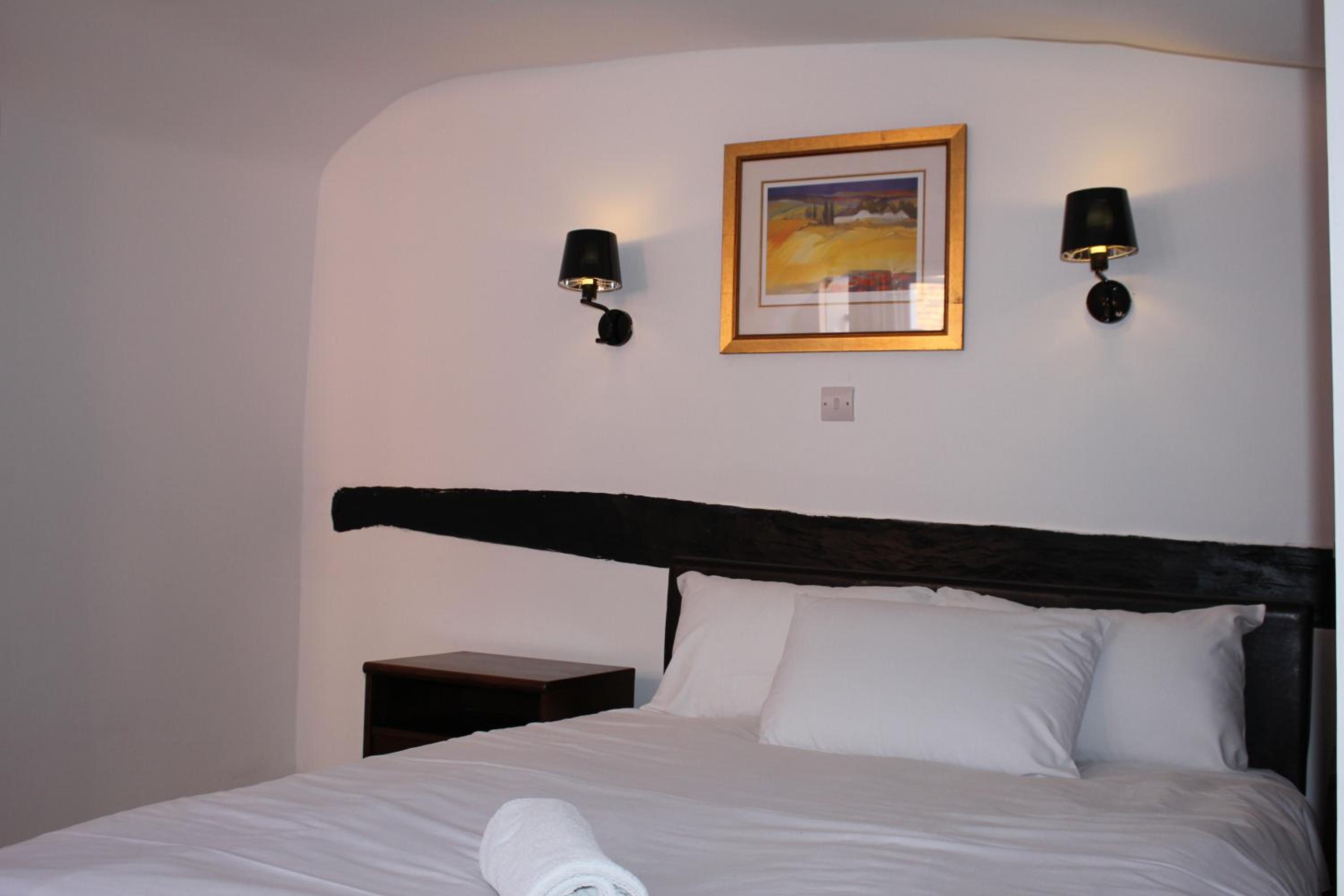 Bishops Stortford Vacations - The George Hotel Stansted Airport - Property Image 5