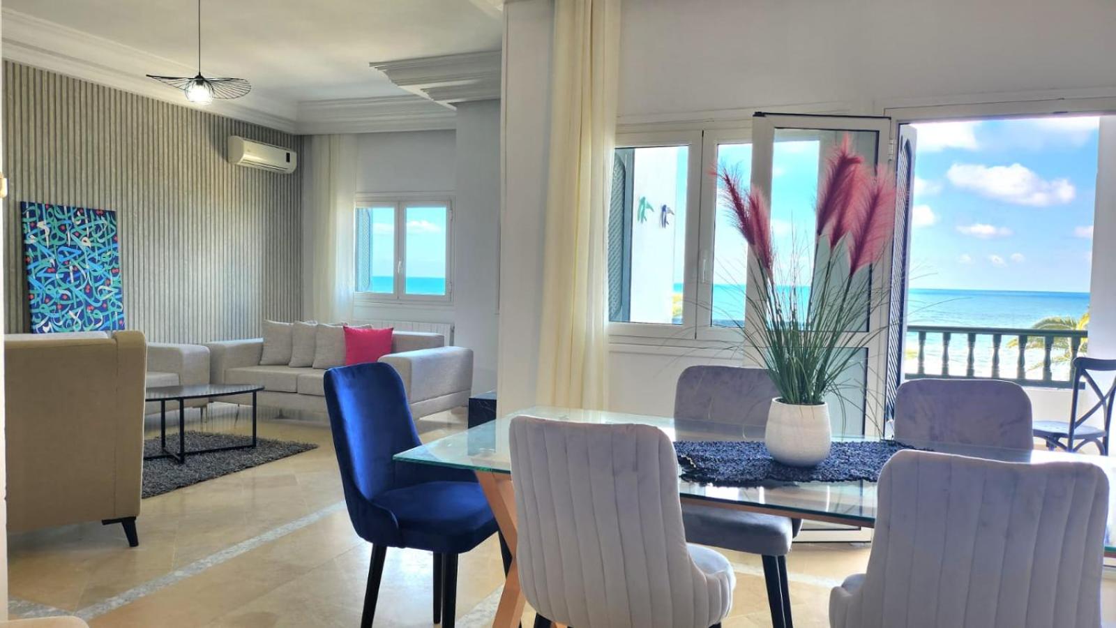 Splendid Beach View Apartment
