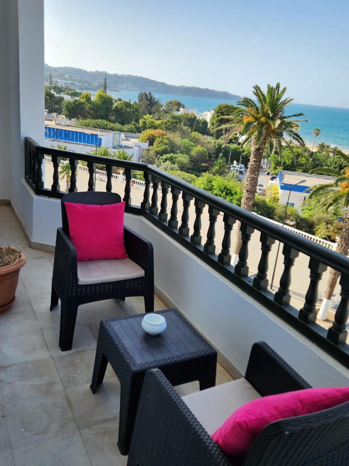 Splendid Beach View Apartment