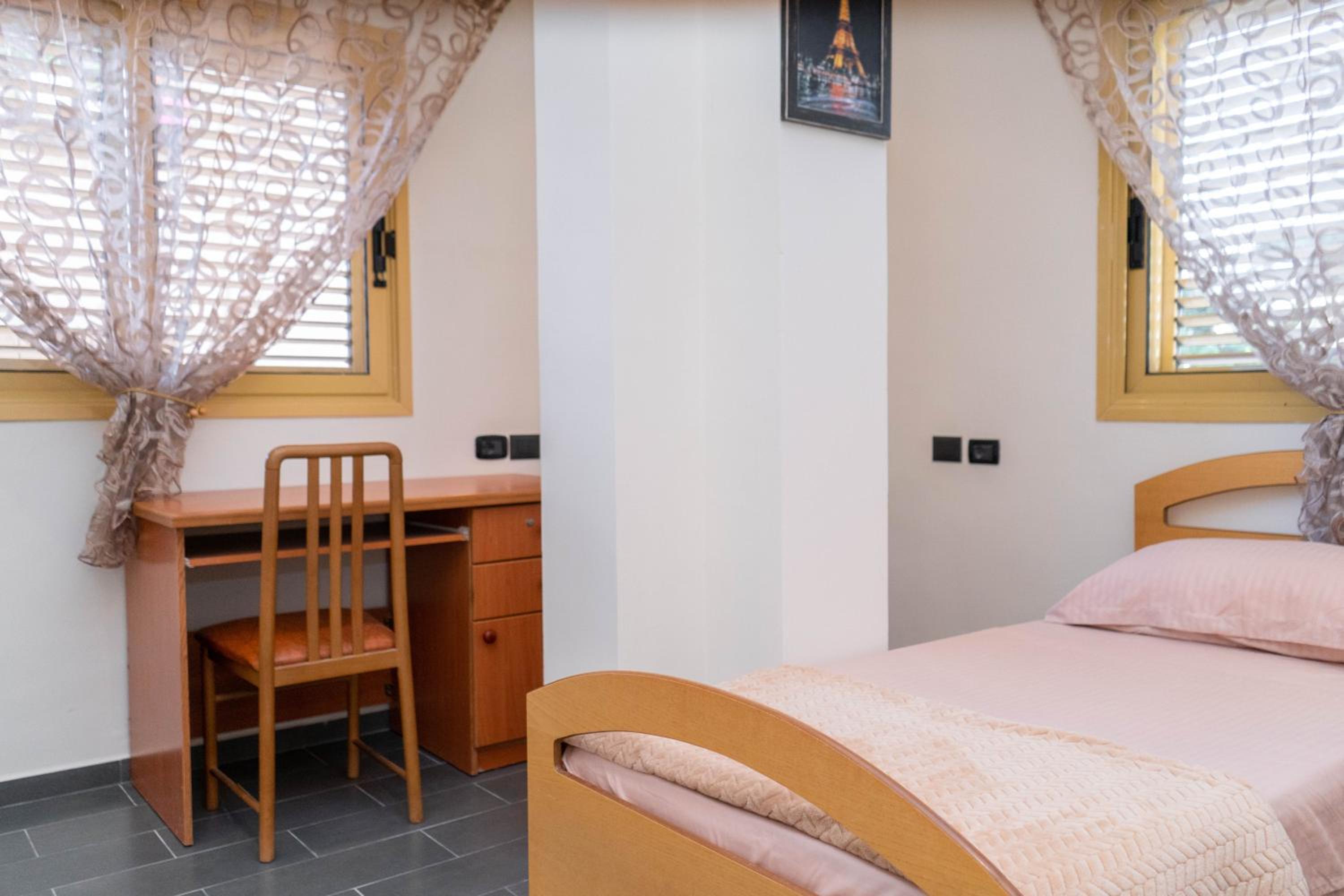 Spacious & Relaxing Home with Free Parking