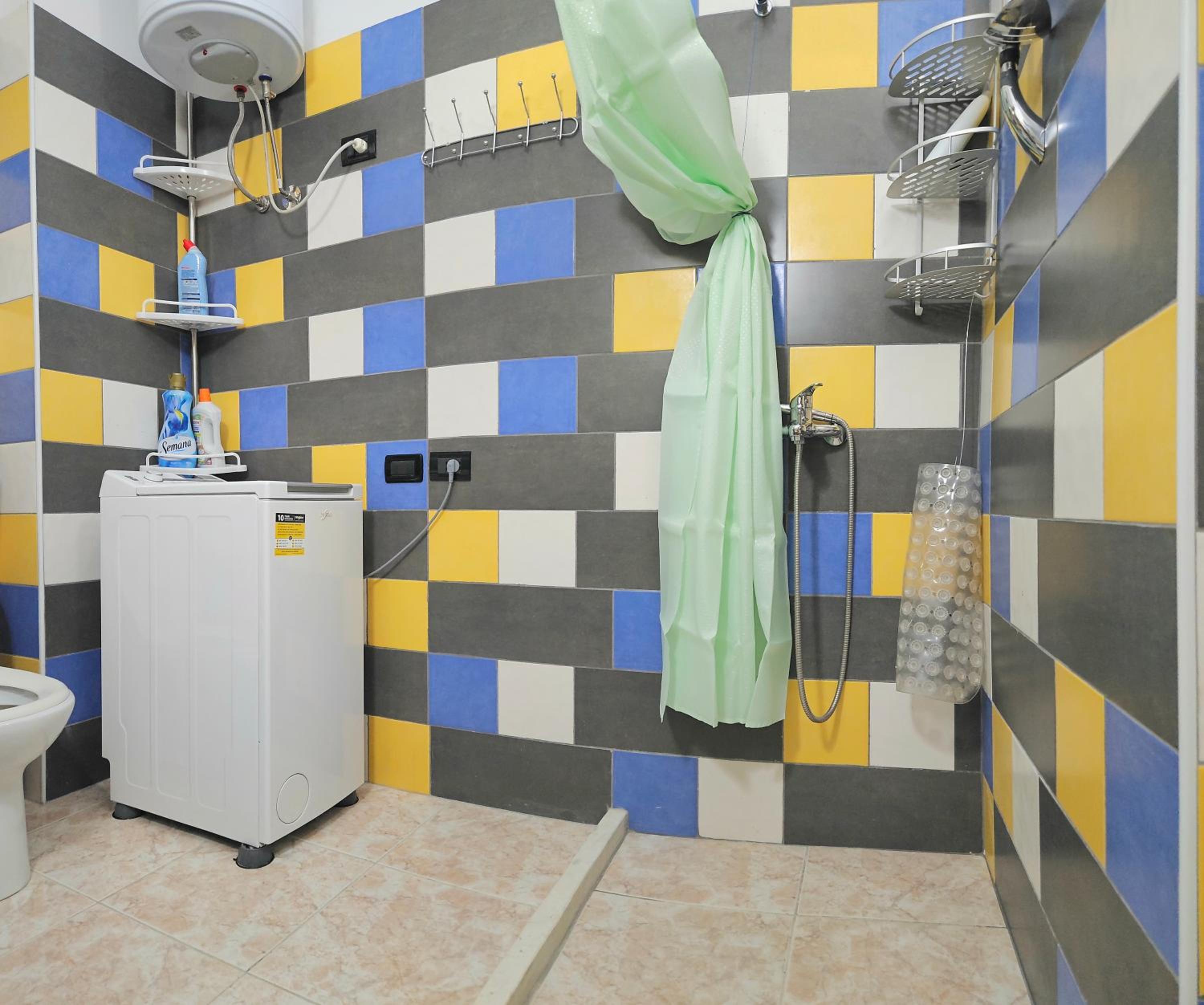 Spacious & Relaxing Home with Free Parking