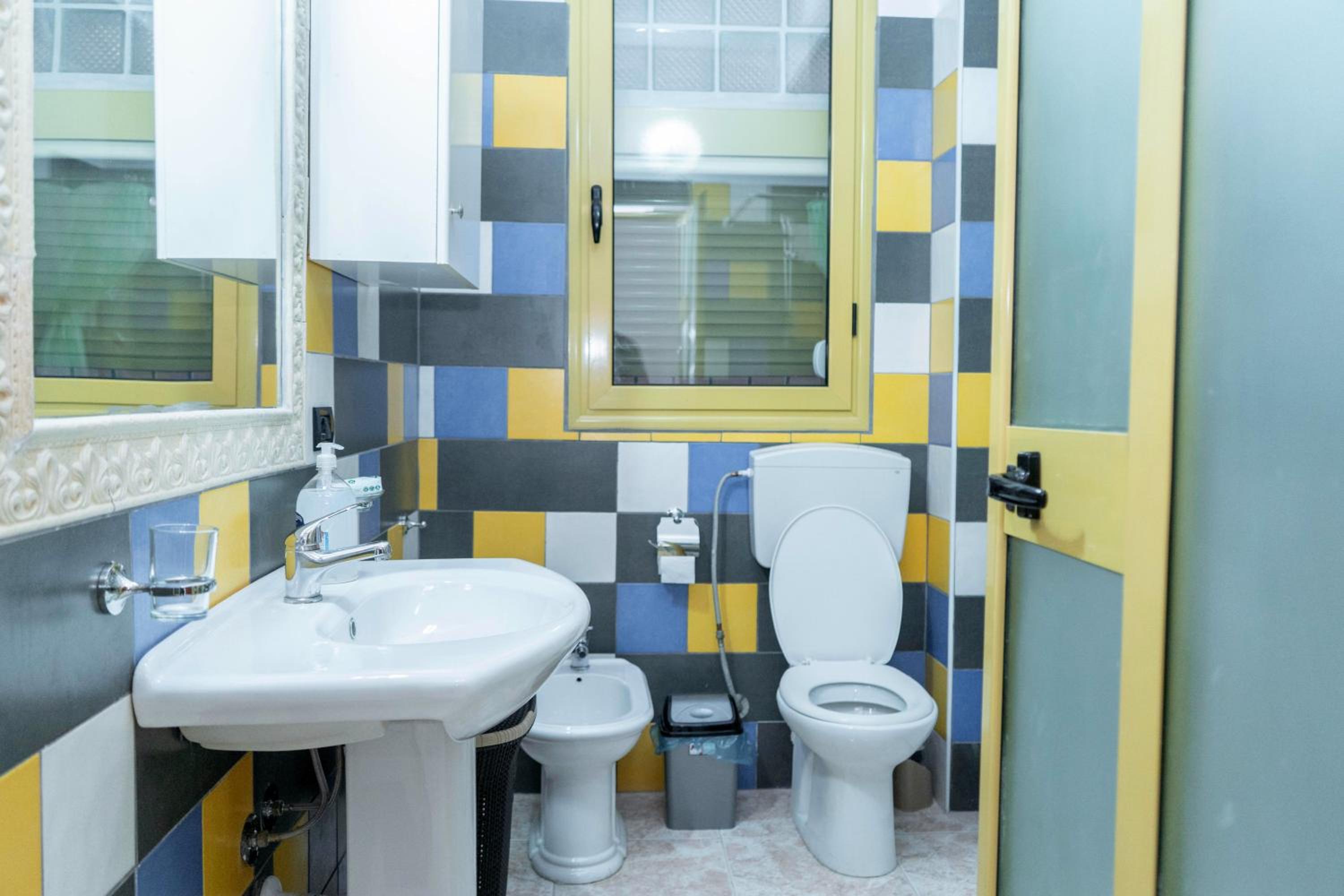 Spacious & Relaxing Home with Free Parking