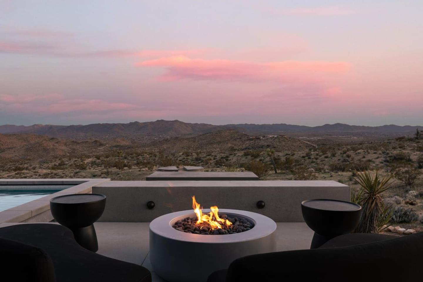 Yin And Yang The Perfect Joshua Tree Retreat - Property Image 6