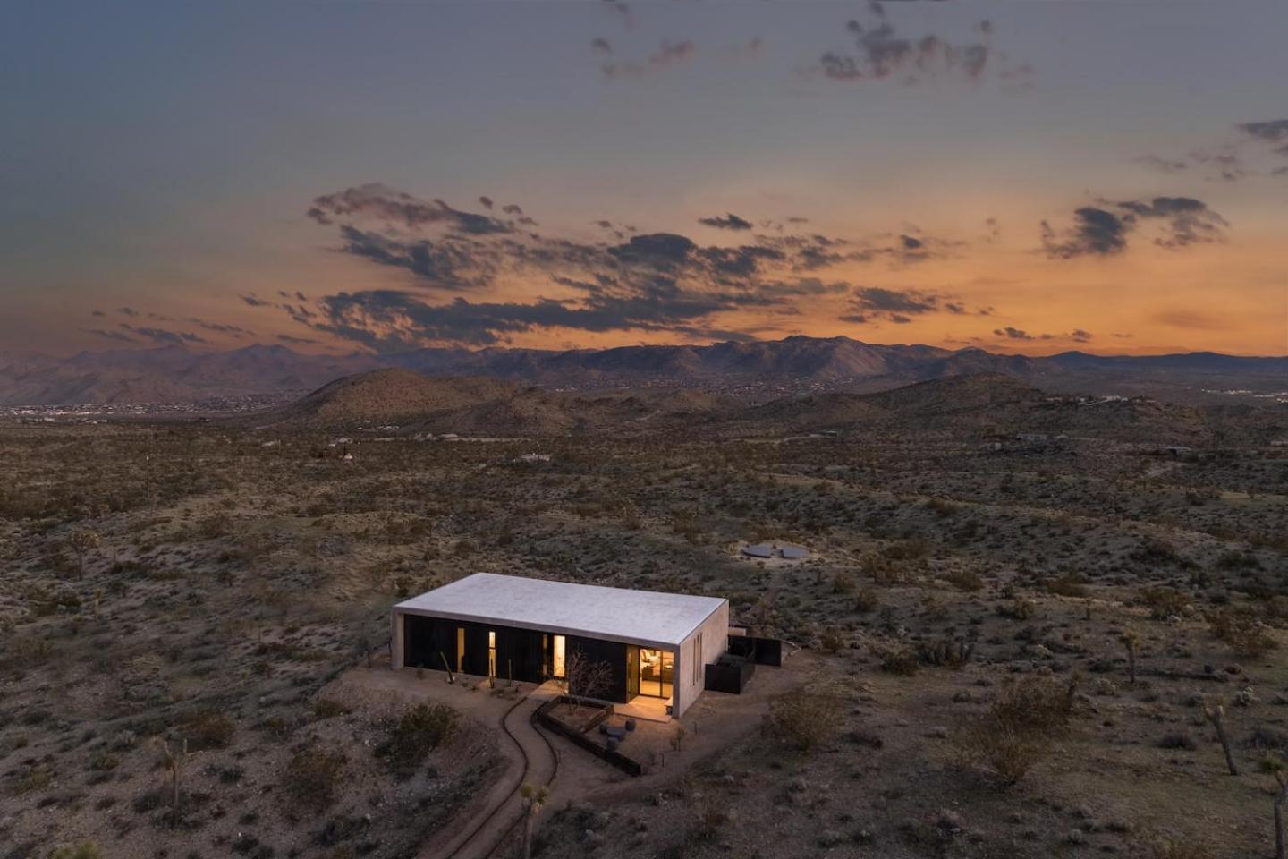 Yin And Yang The Perfect Joshua Tree Retreat - Property Image 9
