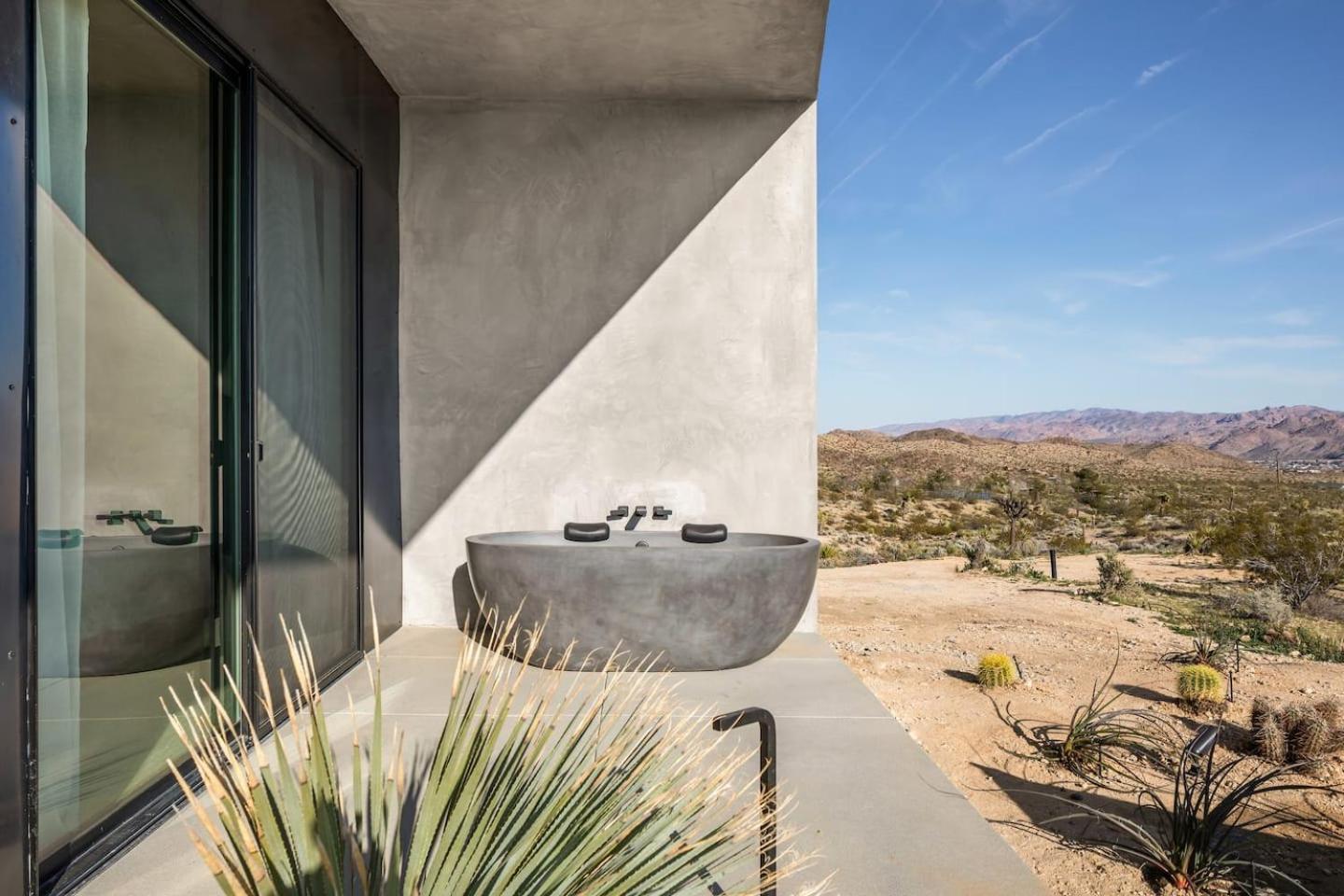 Yin And Yang The Perfect Joshua Tree Retreat - Property Image 24