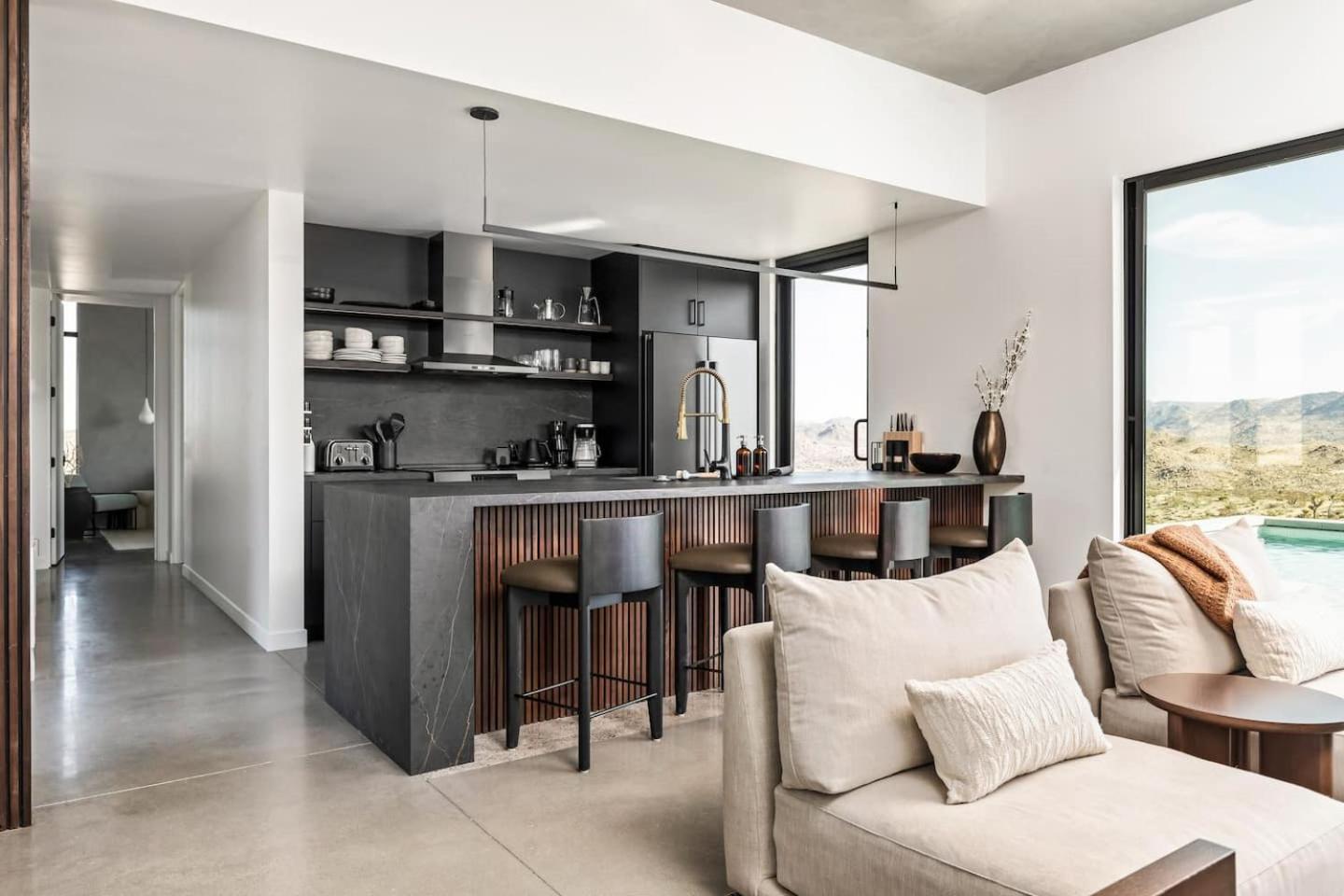 Yin And Yang The Perfect Joshua Tree Retreat - Property Image 35