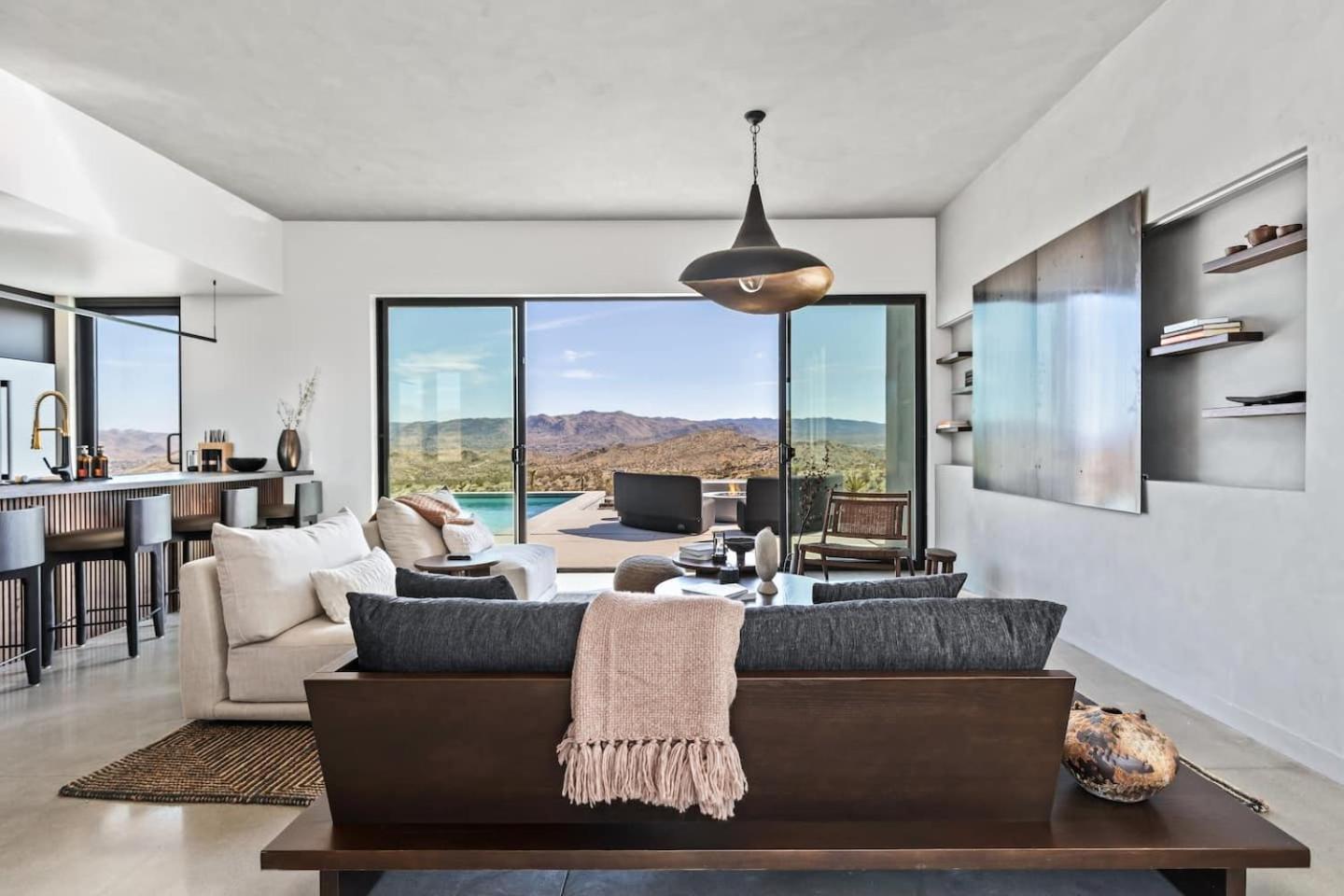 Yin And Yang The Perfect Joshua Tree Retreat - Property Image 54