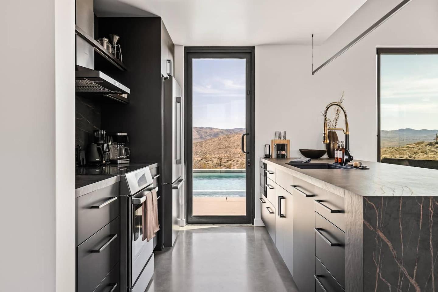 Yin And Yang The Perfect Joshua Tree Retreat - Property Image 68