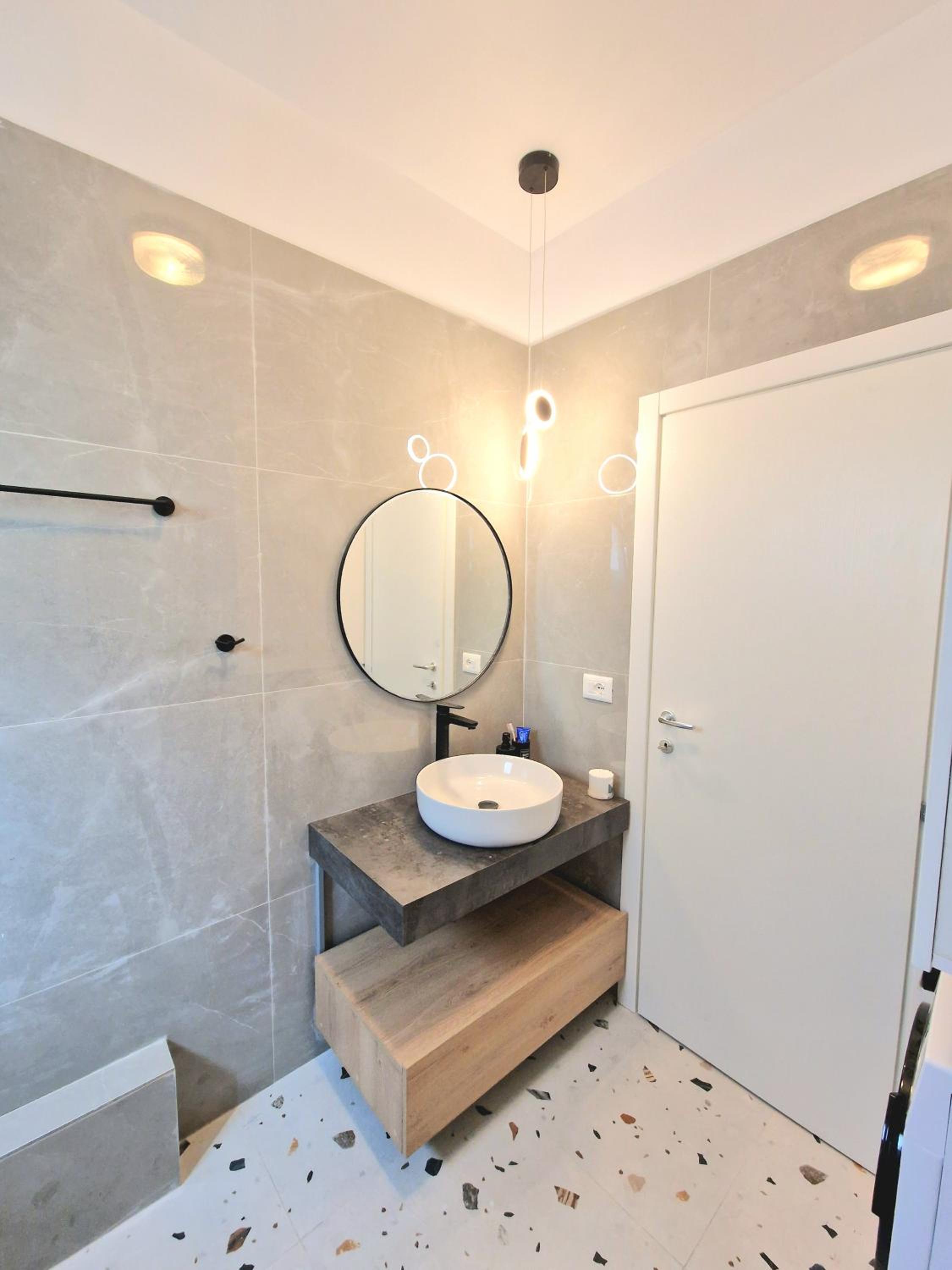 New Beachfront Apartment Pirali in Saranda City