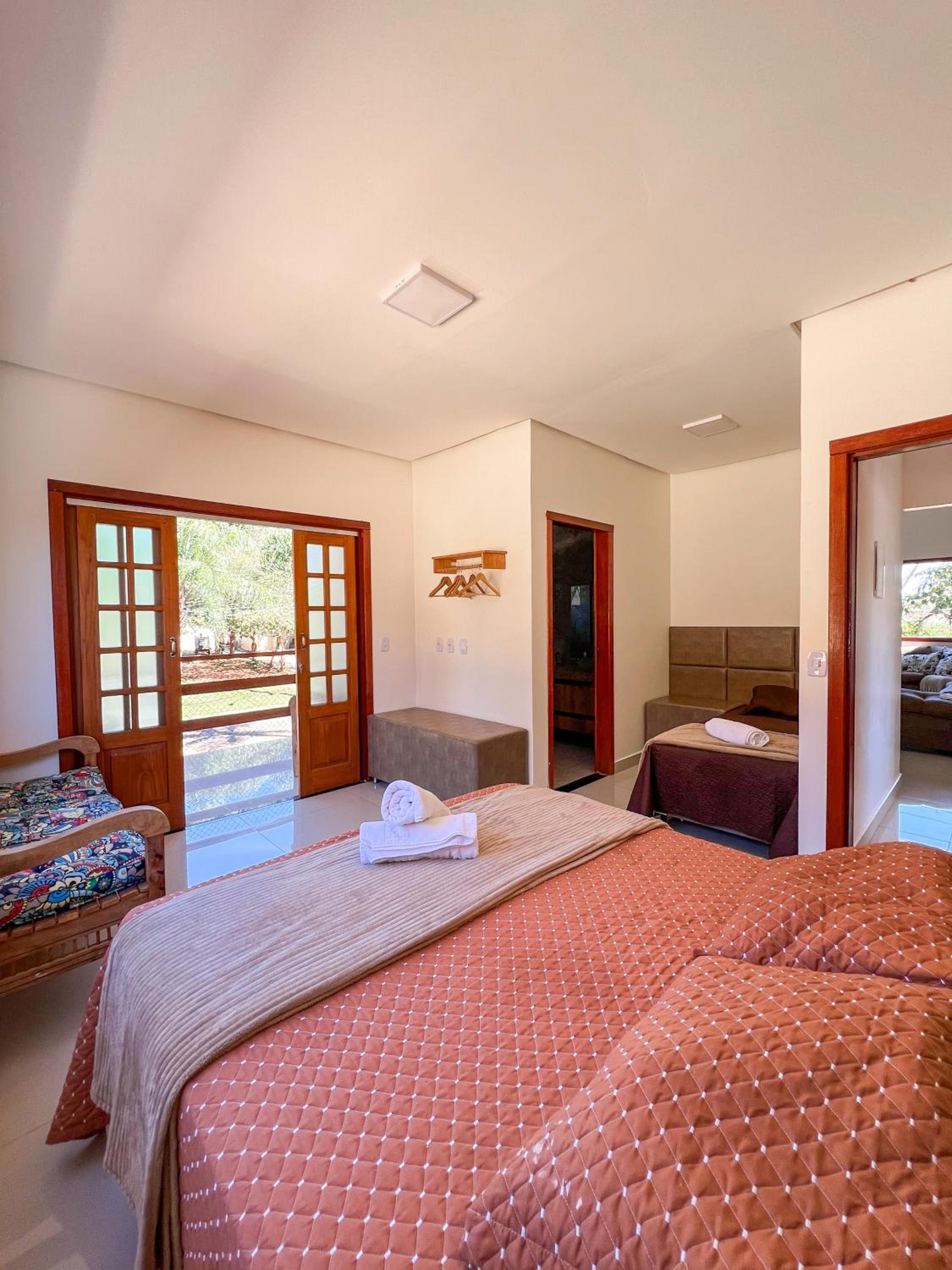 Casa espelho - 4 suítes em Pirenópolis