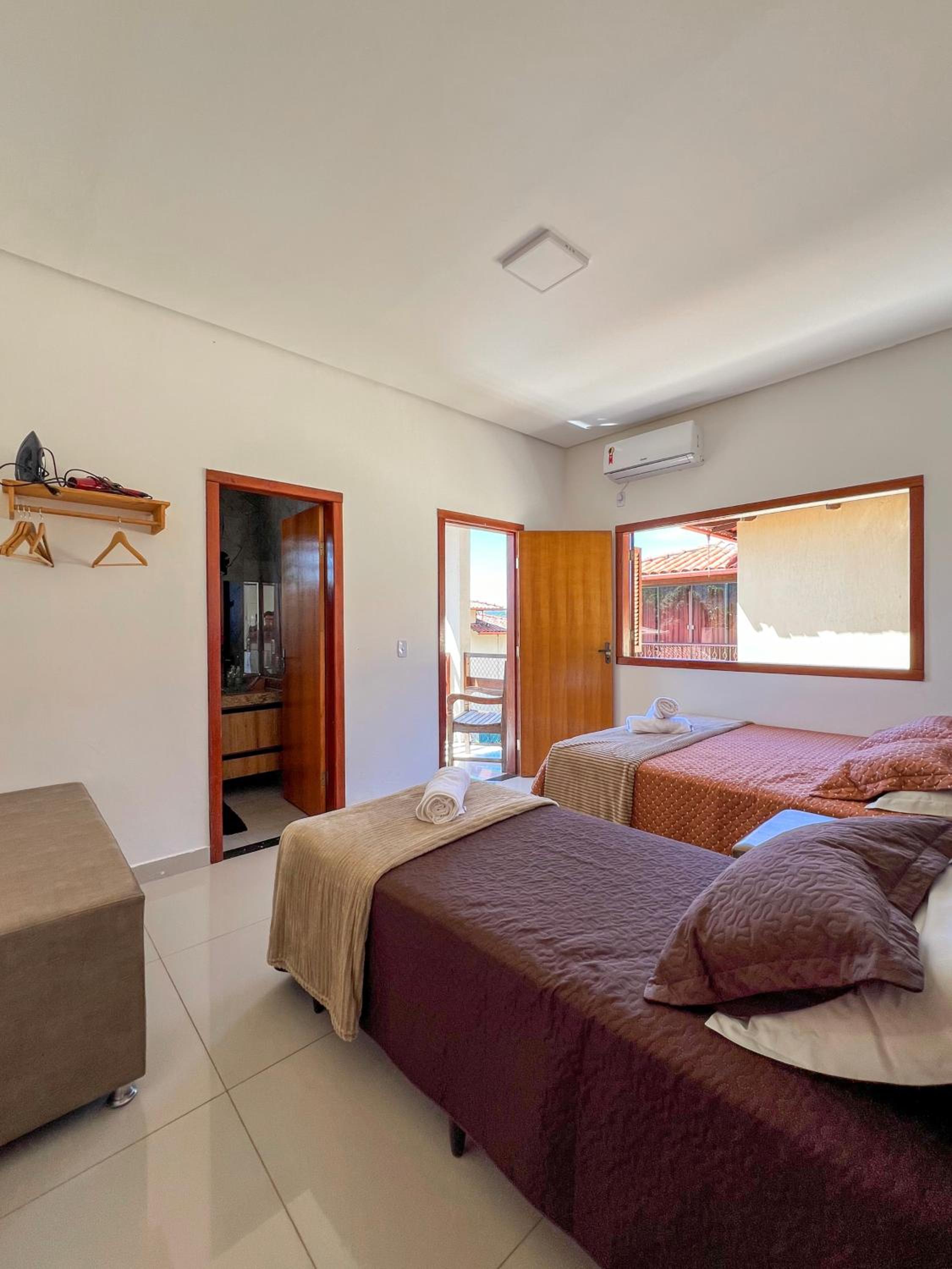 Casa espelho - 4 suítes em Pirenópolis