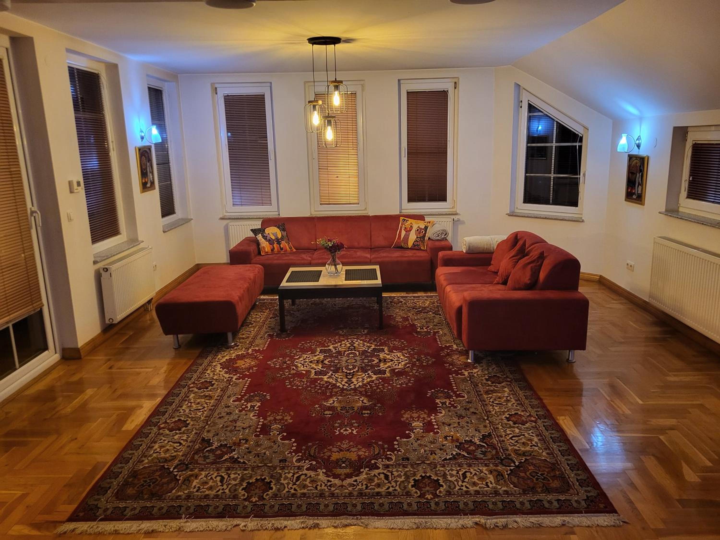 Residence Apartments Hari Sarajevo, Spacy Apartments, Free parking, Aircondition, Airport 1,5 km
