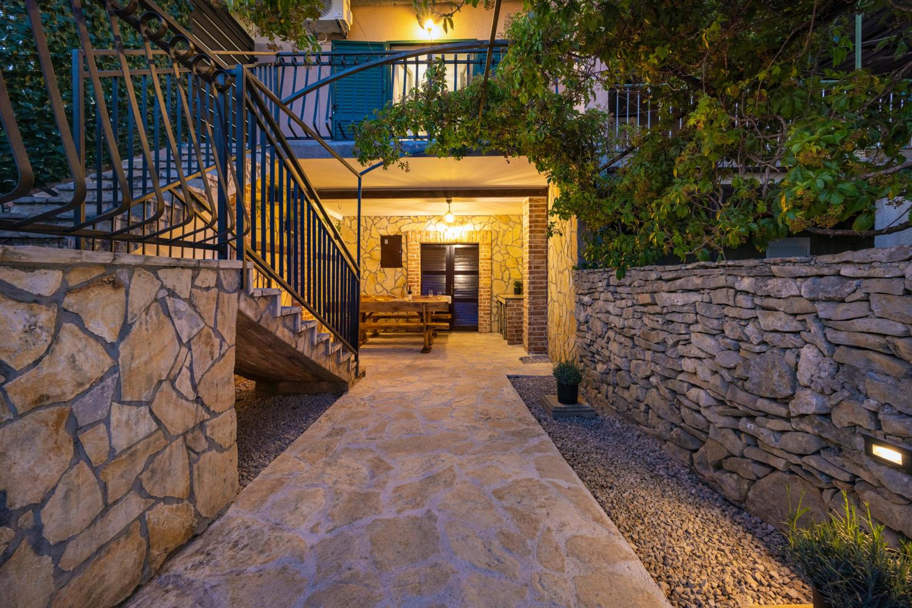 Hedonica house