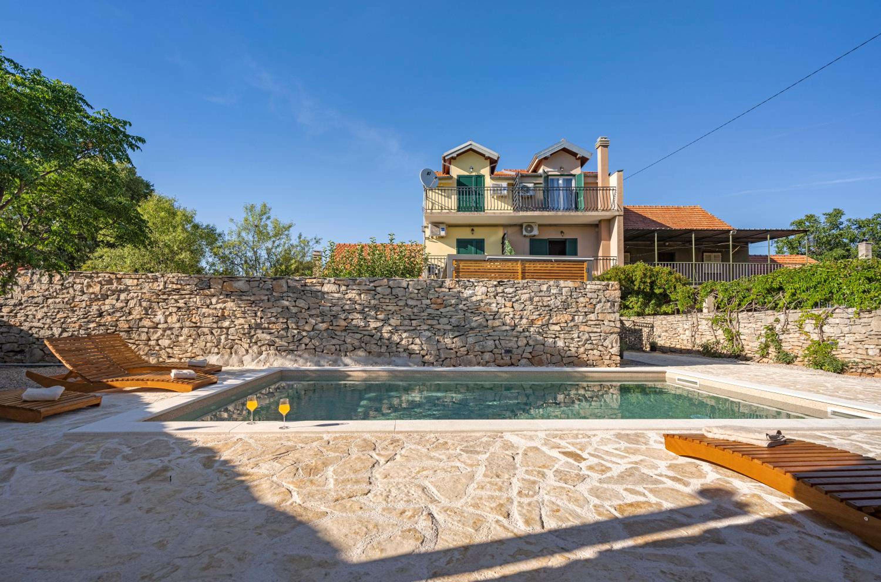 Hedonica house