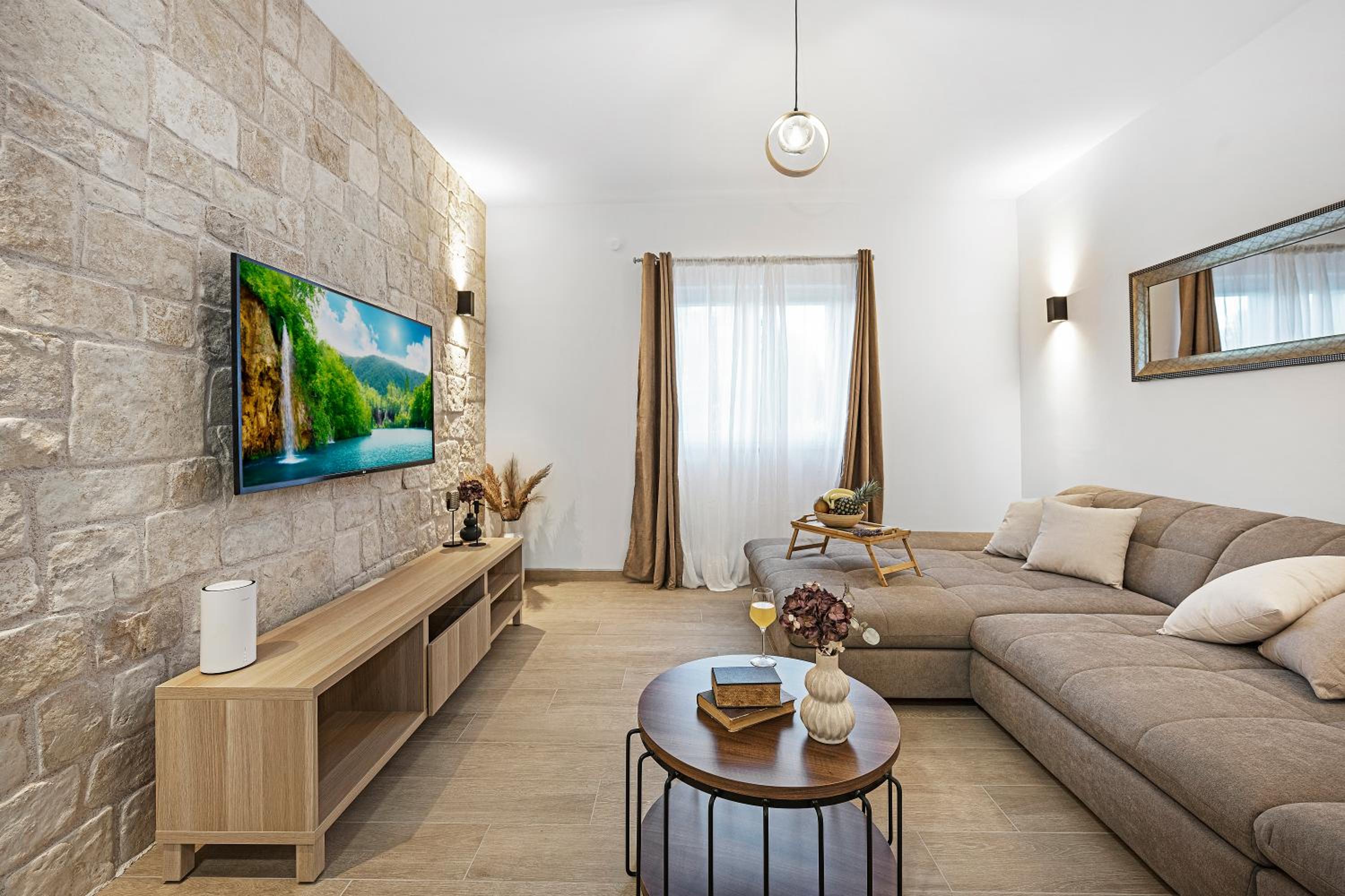 Hedonica house