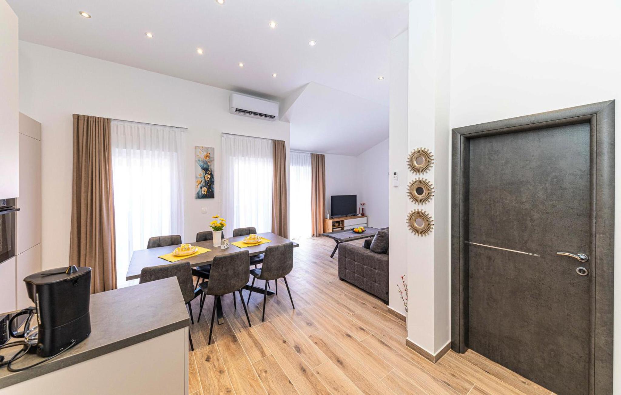 Stunning Apartment In Kastel Novi view 5