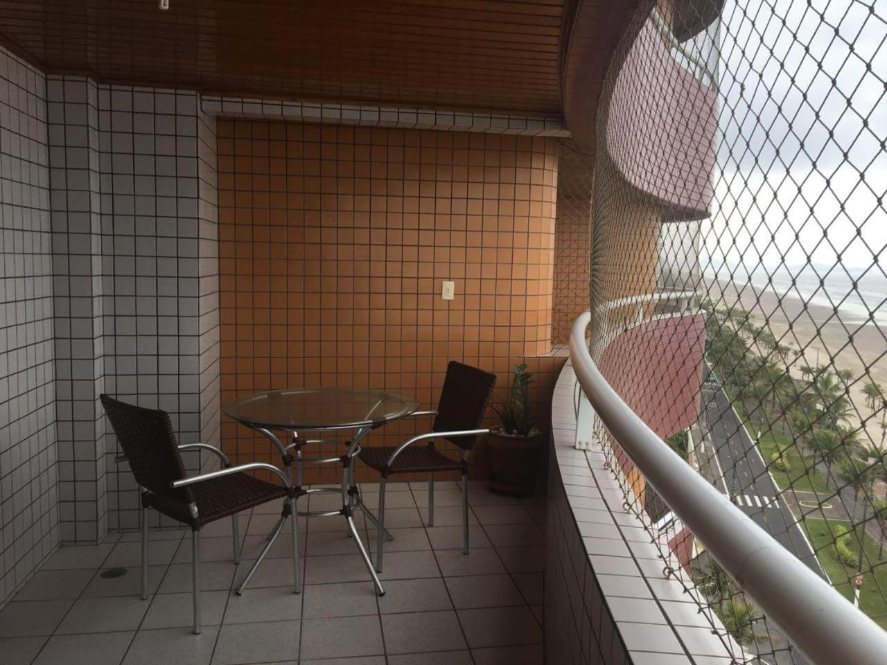 Apartamento frente ao mar