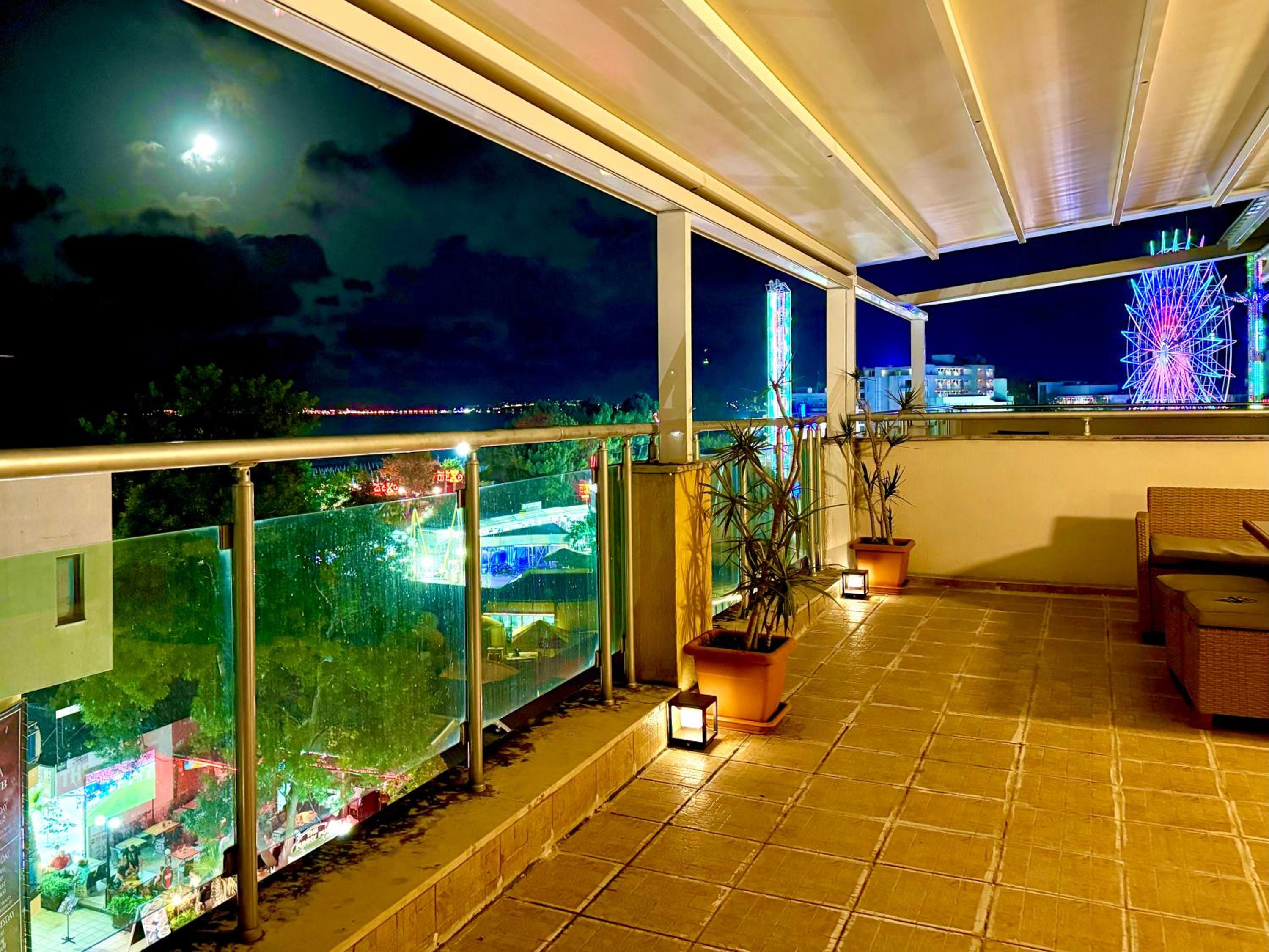 Premium Apartment Midia Beach