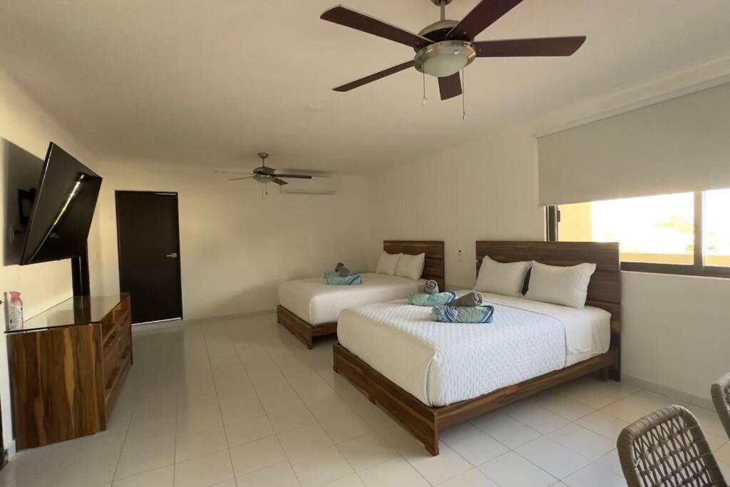 Deco 6B Modern Studio Great Location
