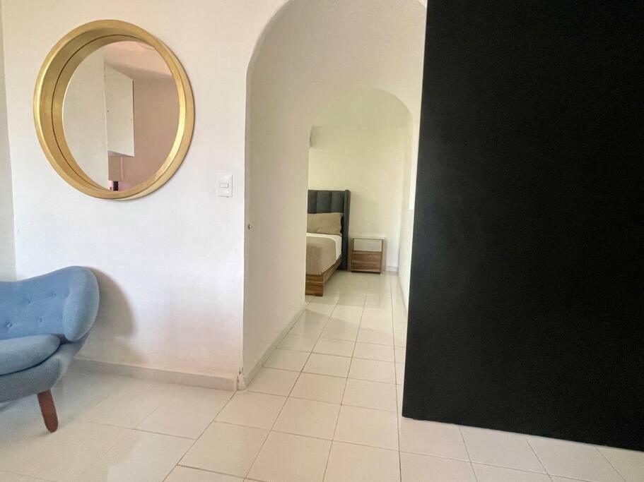 Deco 6B Modern Studio Great Location