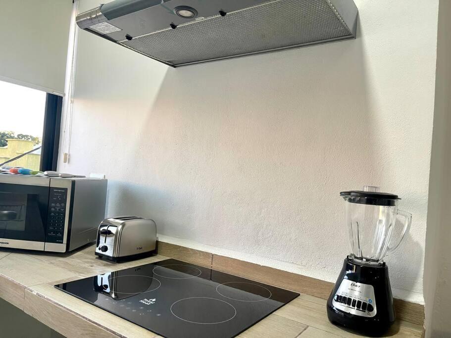 Deco 6B Modern Studio Great Location