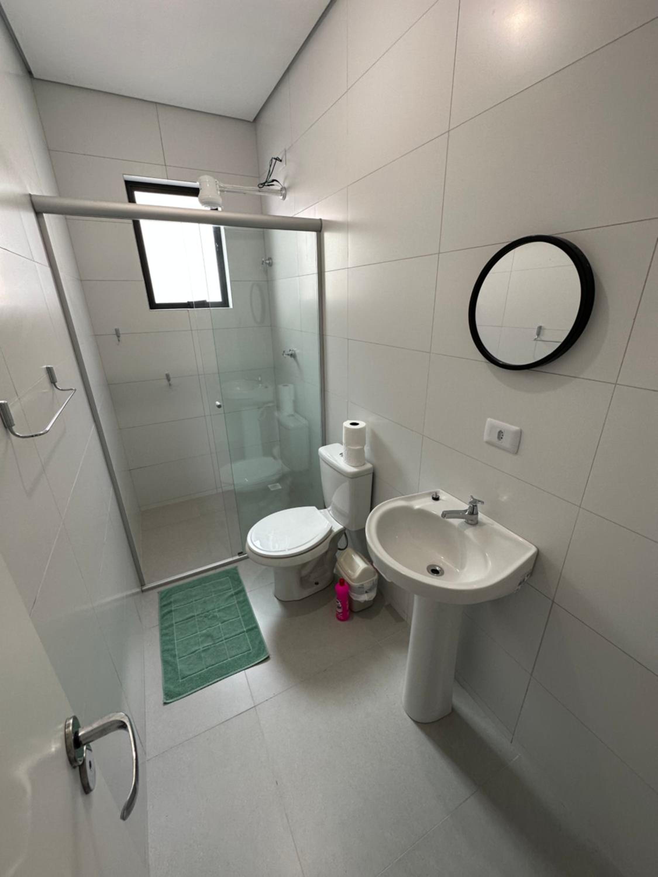 Apartamento dois quartos com garagem no centro de Curitiba