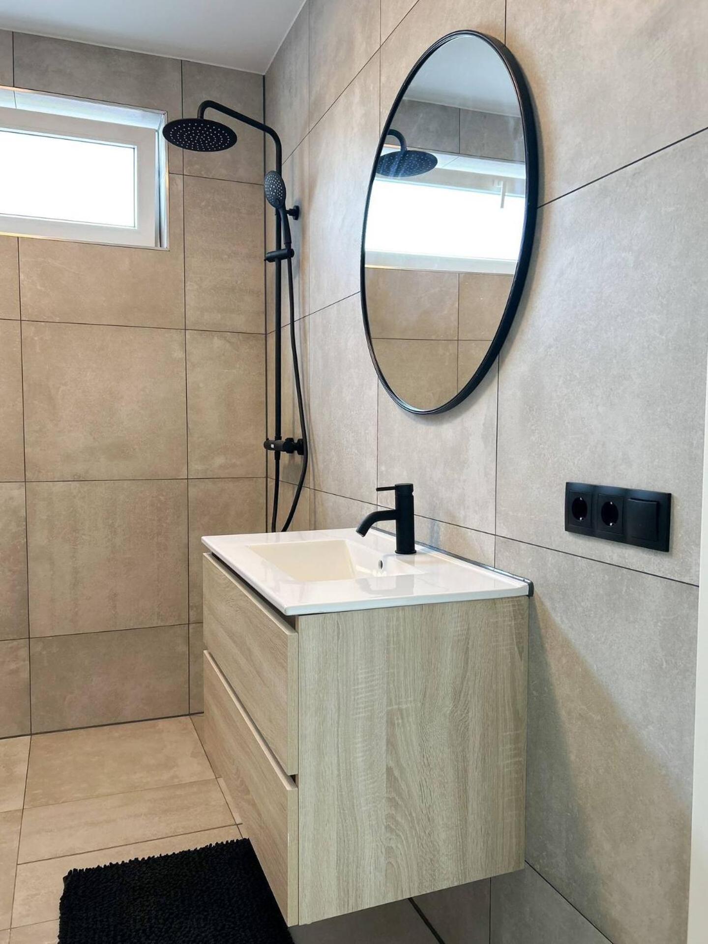 Modern & Convenient Studio