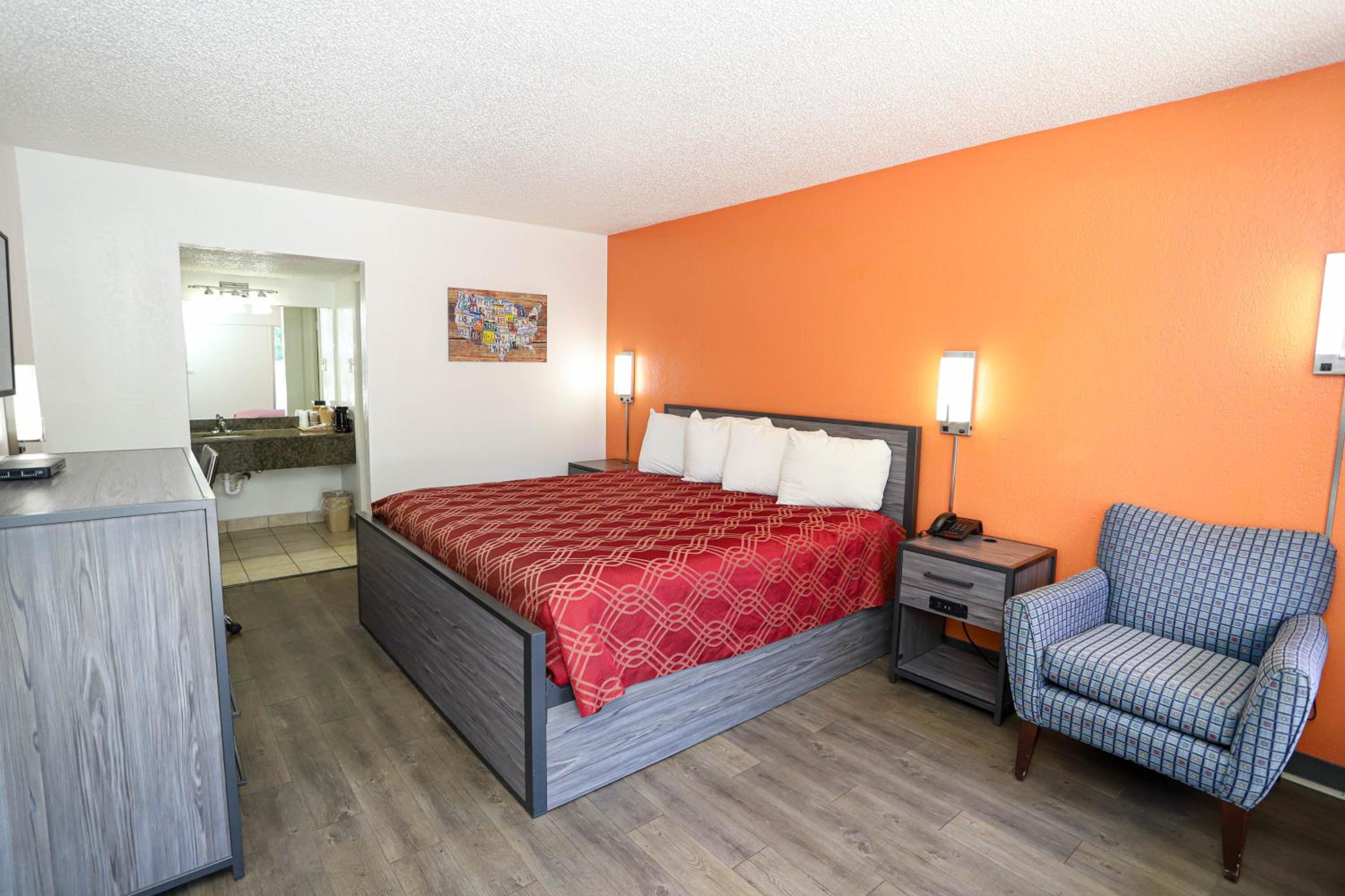 Express Inn view 3