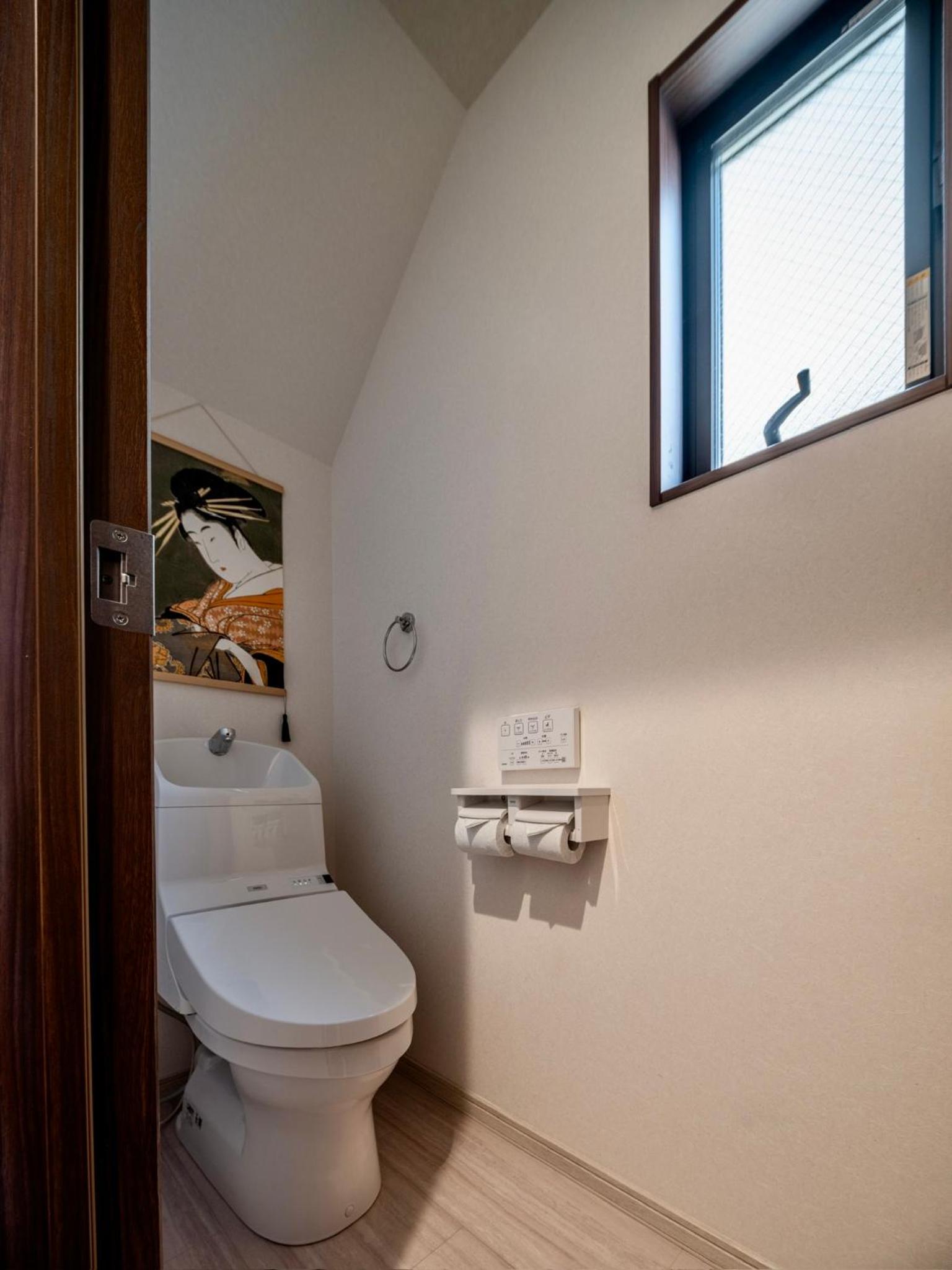 福助豆腐5mins walk to JRLoop Tsuruhashi 5mins to Nipponbashi Namba USJ Nara Direct