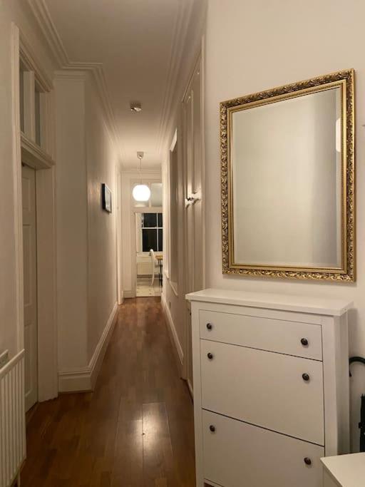 3 bedroom Lauderdale Mansions