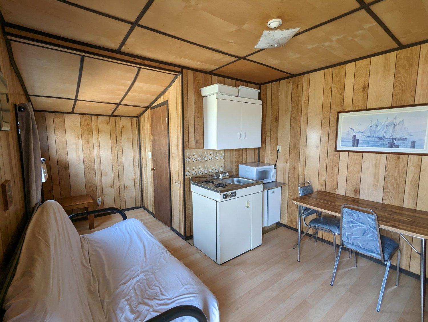 Tiny Wood Cottage 06