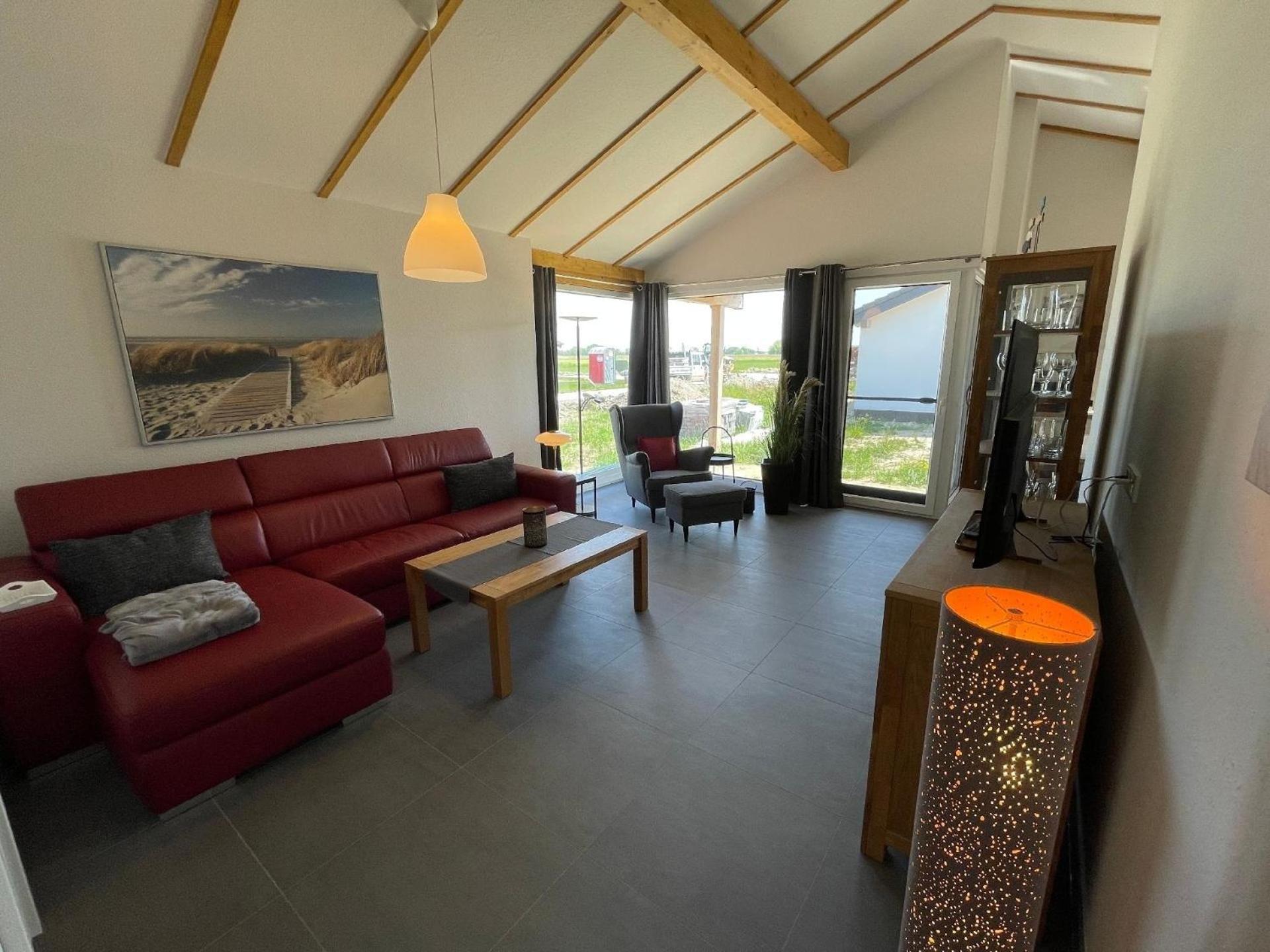 Ferienhaus mit Garten, Strandkorb und Grillkamin