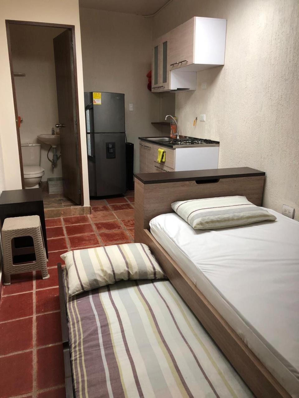Apartaestudio cerca al Centro Comercial Fabricato