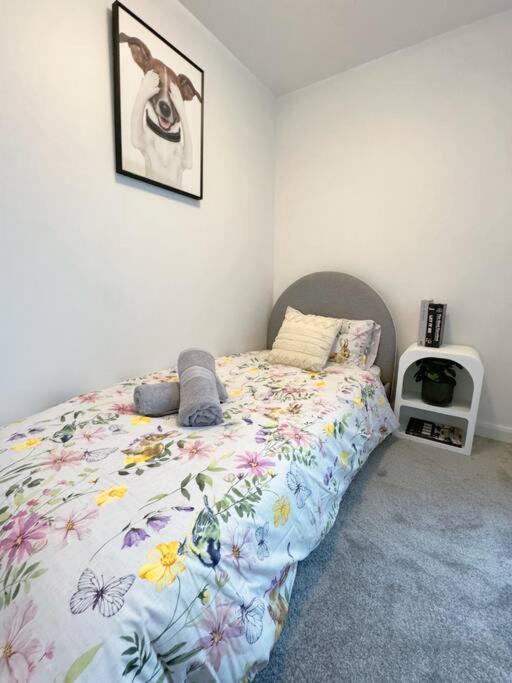 Chic Modern Oasis - Steps from Darling Harbour