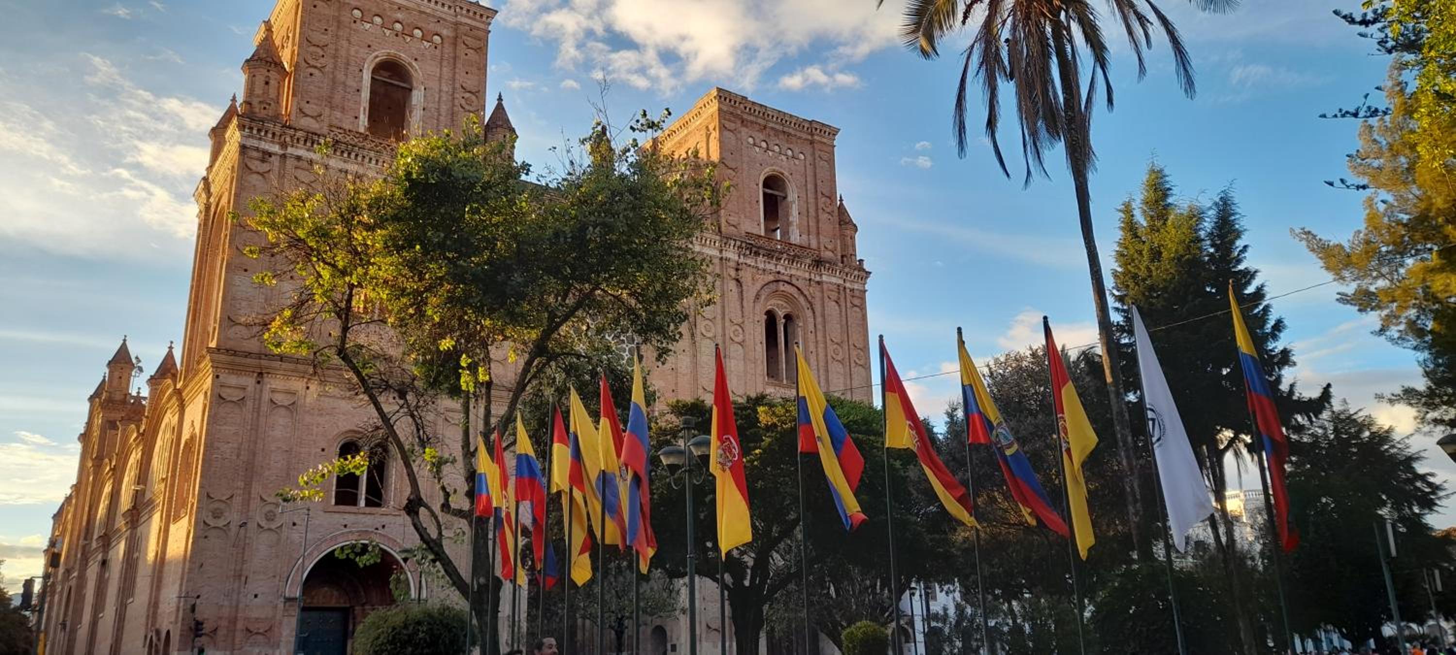 Elegante Suite Privada en Cuenca - Parqueo Incluido