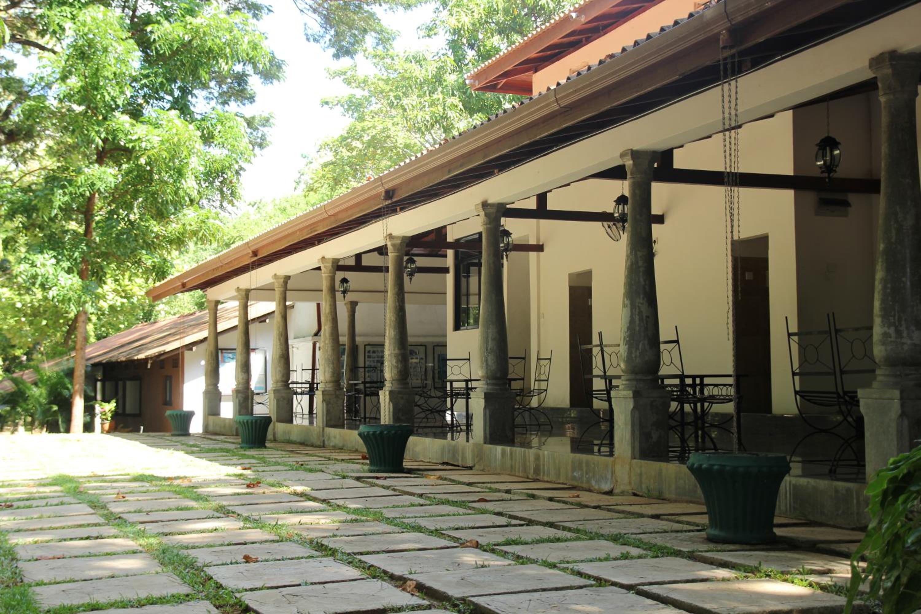 Dambulu Oya Family Park