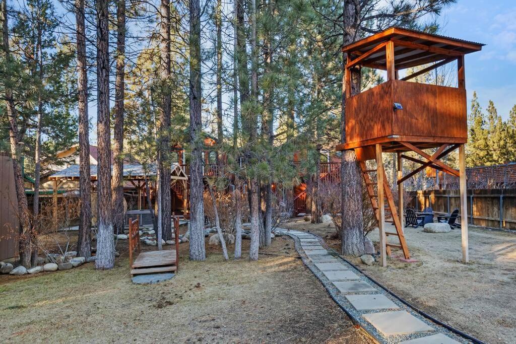 Mountain Retreat With A Jacuzzi & Sauna view 3