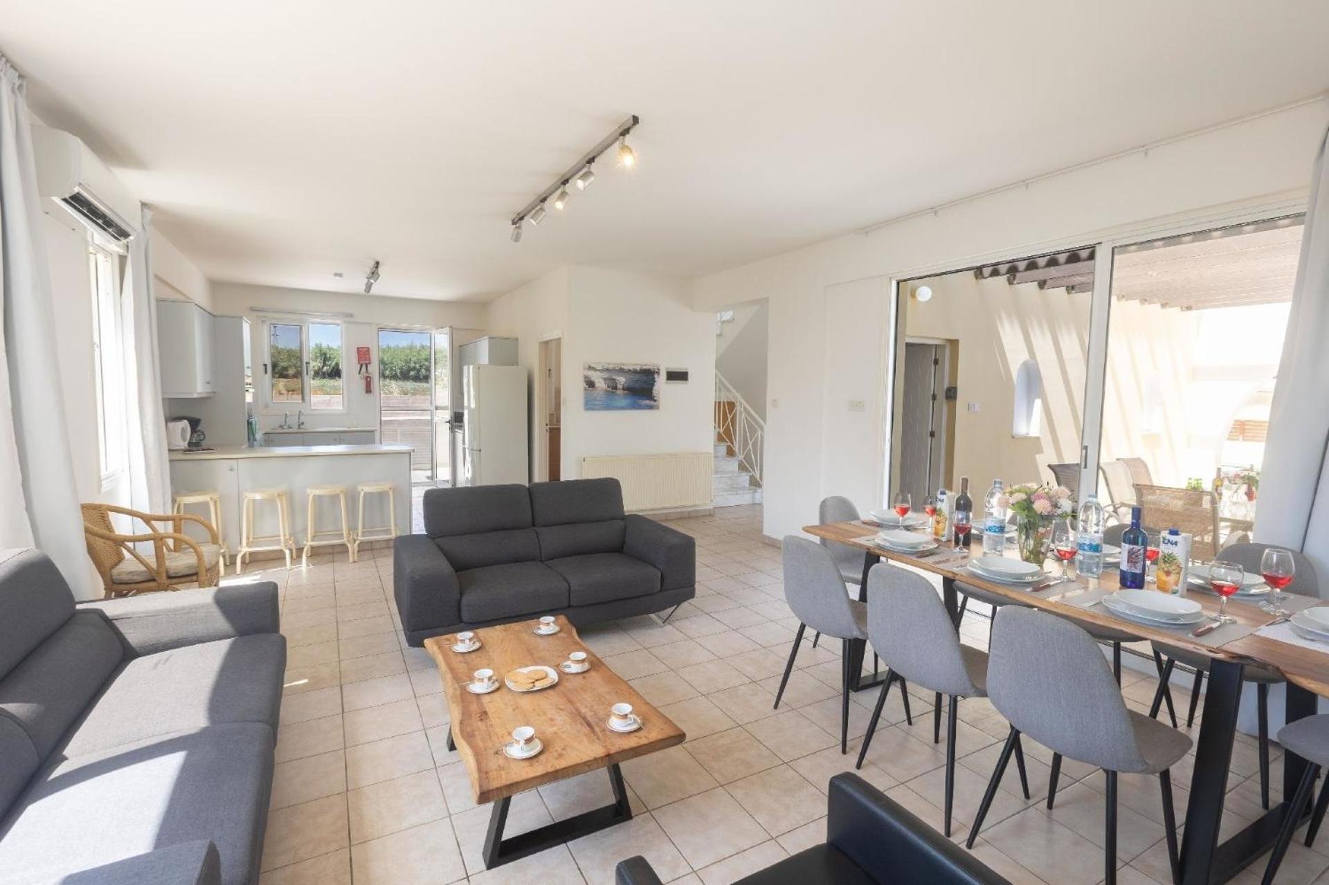 Moderne Ferienvilla für 11 Personen