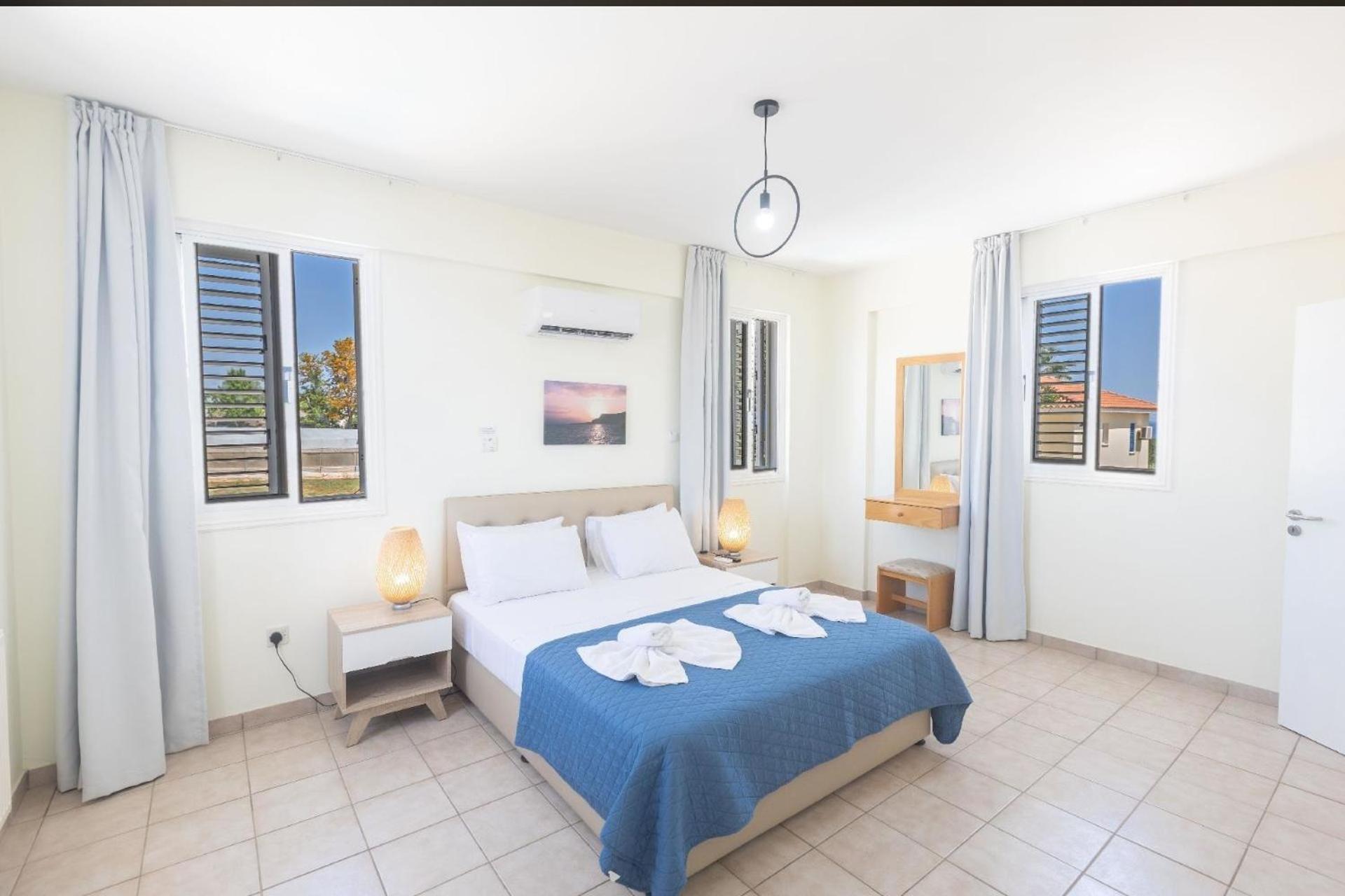 Moderne Ferienvilla für 11 Personen