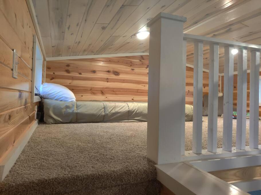 Tiny Cabin Country Escape - Pets Stay Free! view 4