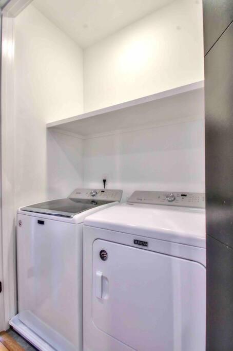 LUXURIOUS MORDEN LOFT Huge Rooftop & Skyline Views view 4