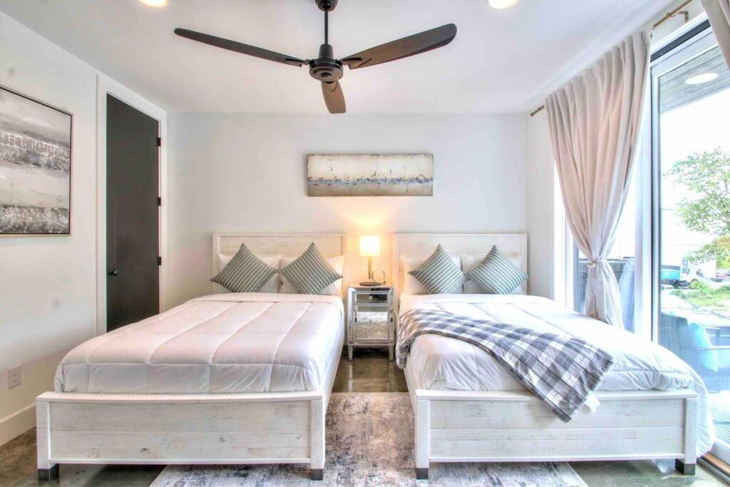 LUXURIOUS MORDEN LOFT Huge Rooftop & Skyline Views view 5