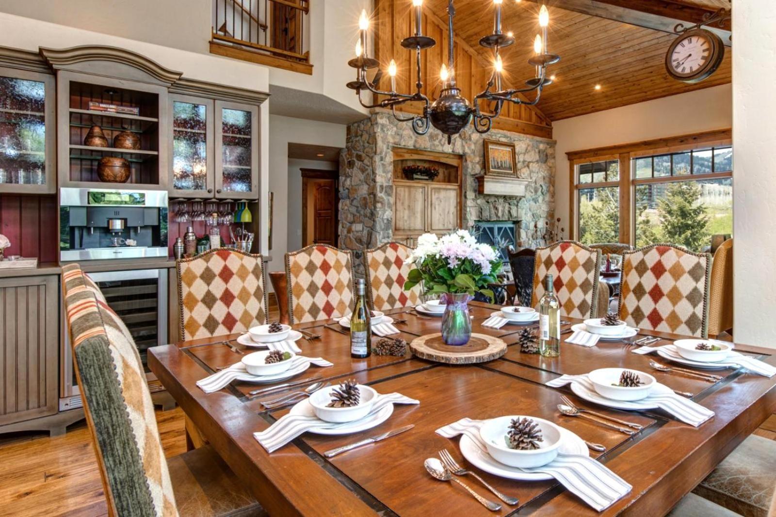 dining