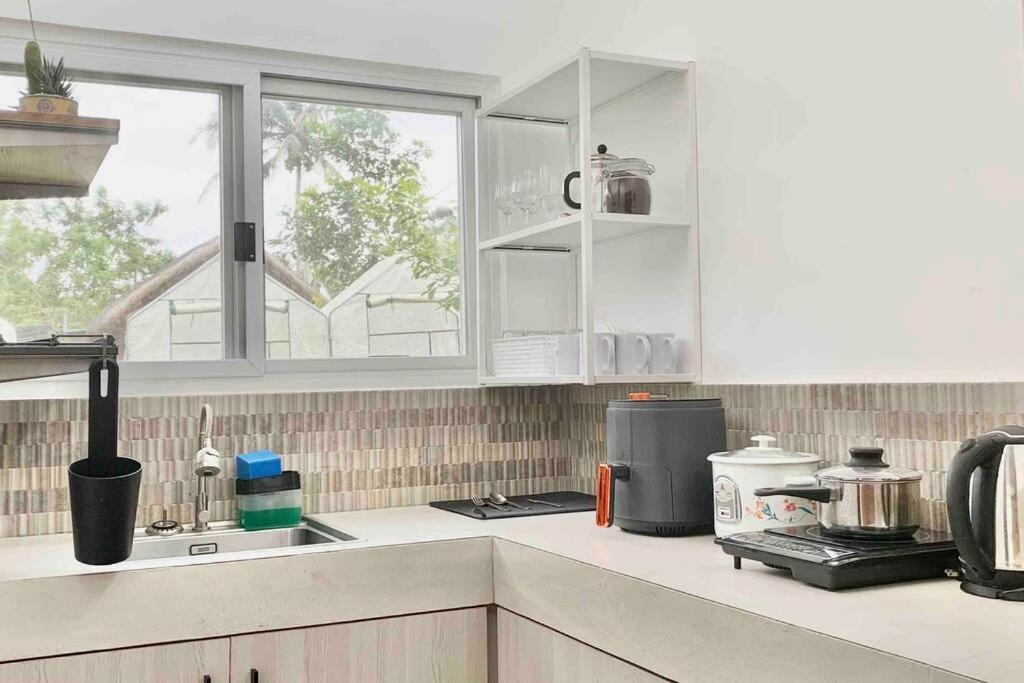 Romantic Cabin Retreat with Garden View and Free Parking view 3