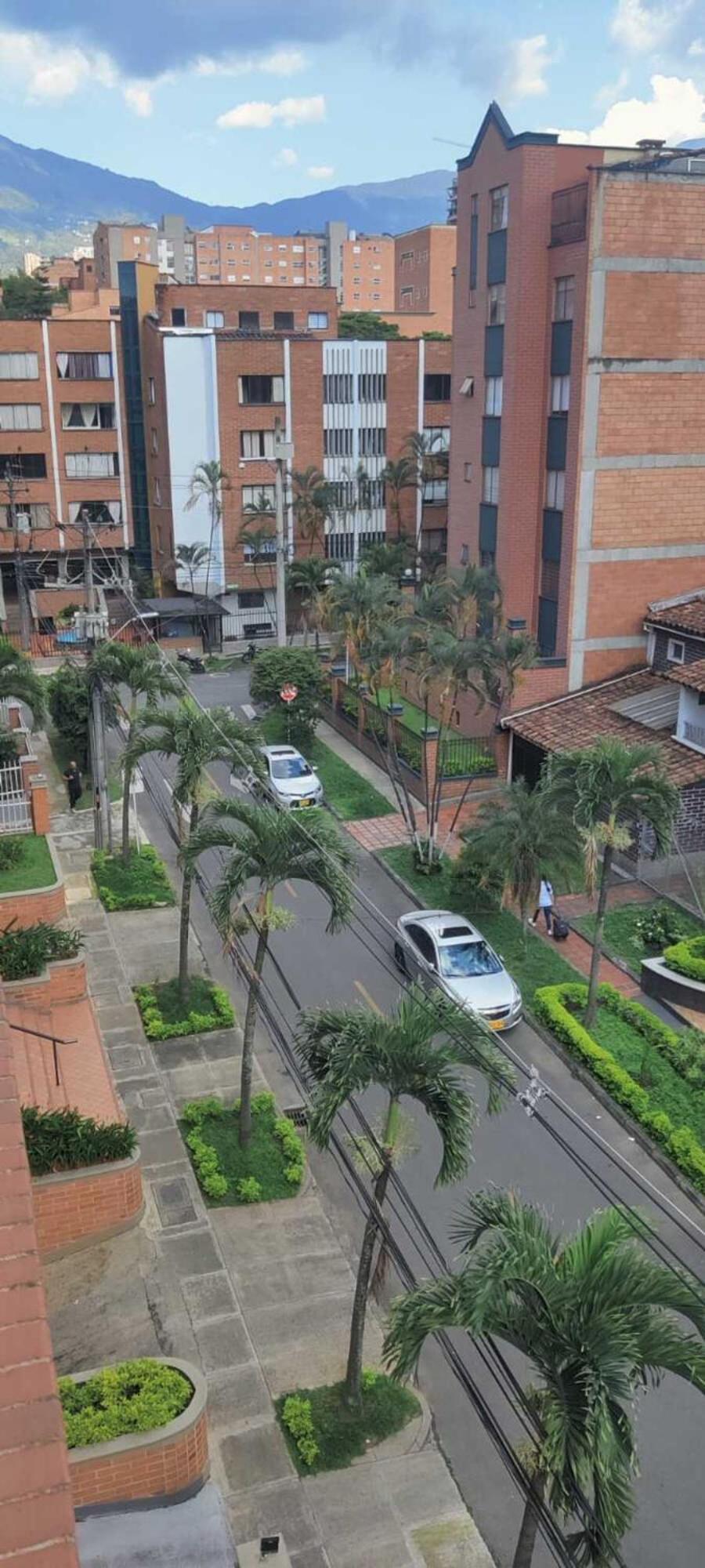 Alquiler de Habitación en hermoso Apartamento Envigado