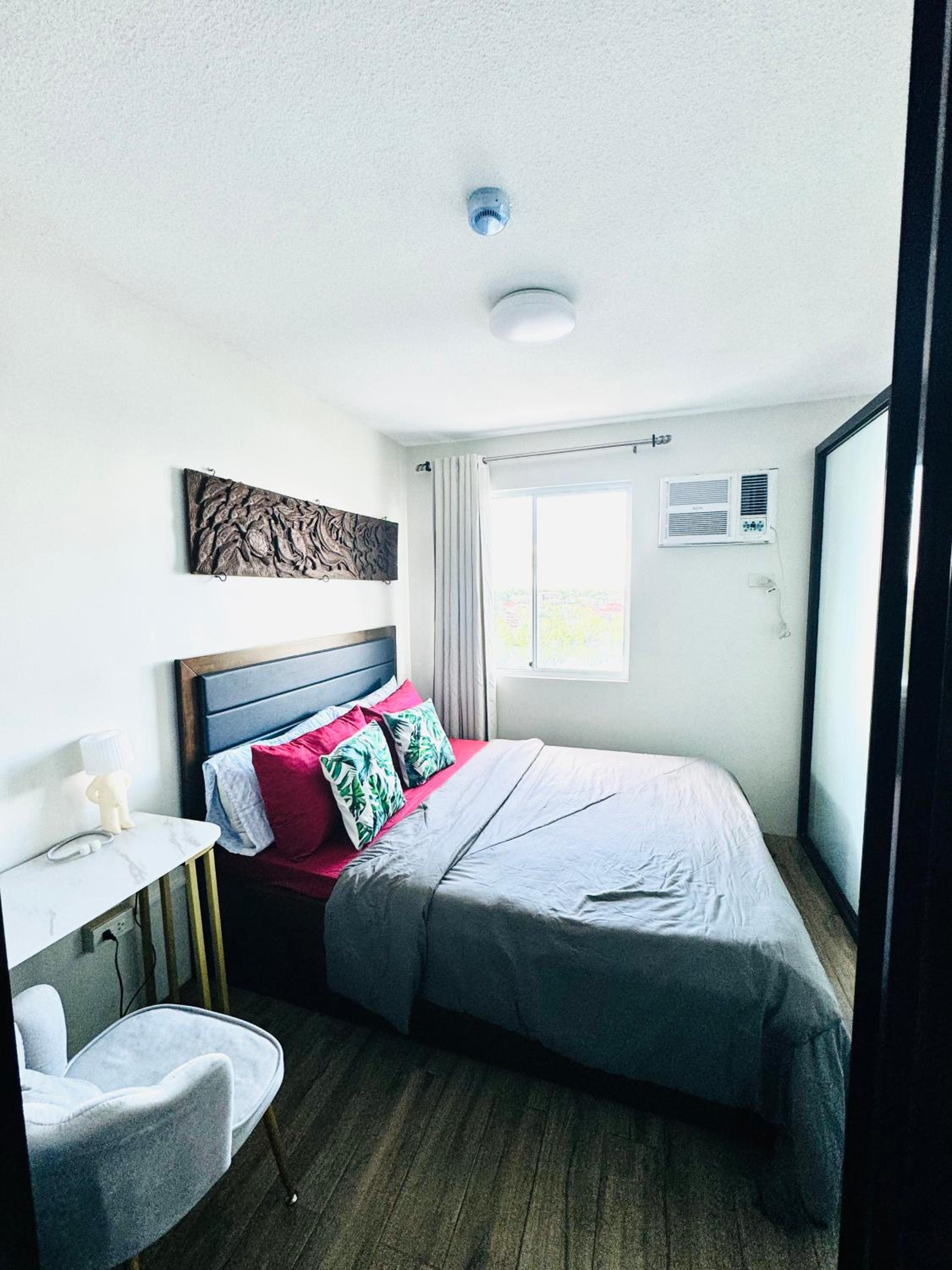 2 Bedroom Condo Iloilo City view 4
