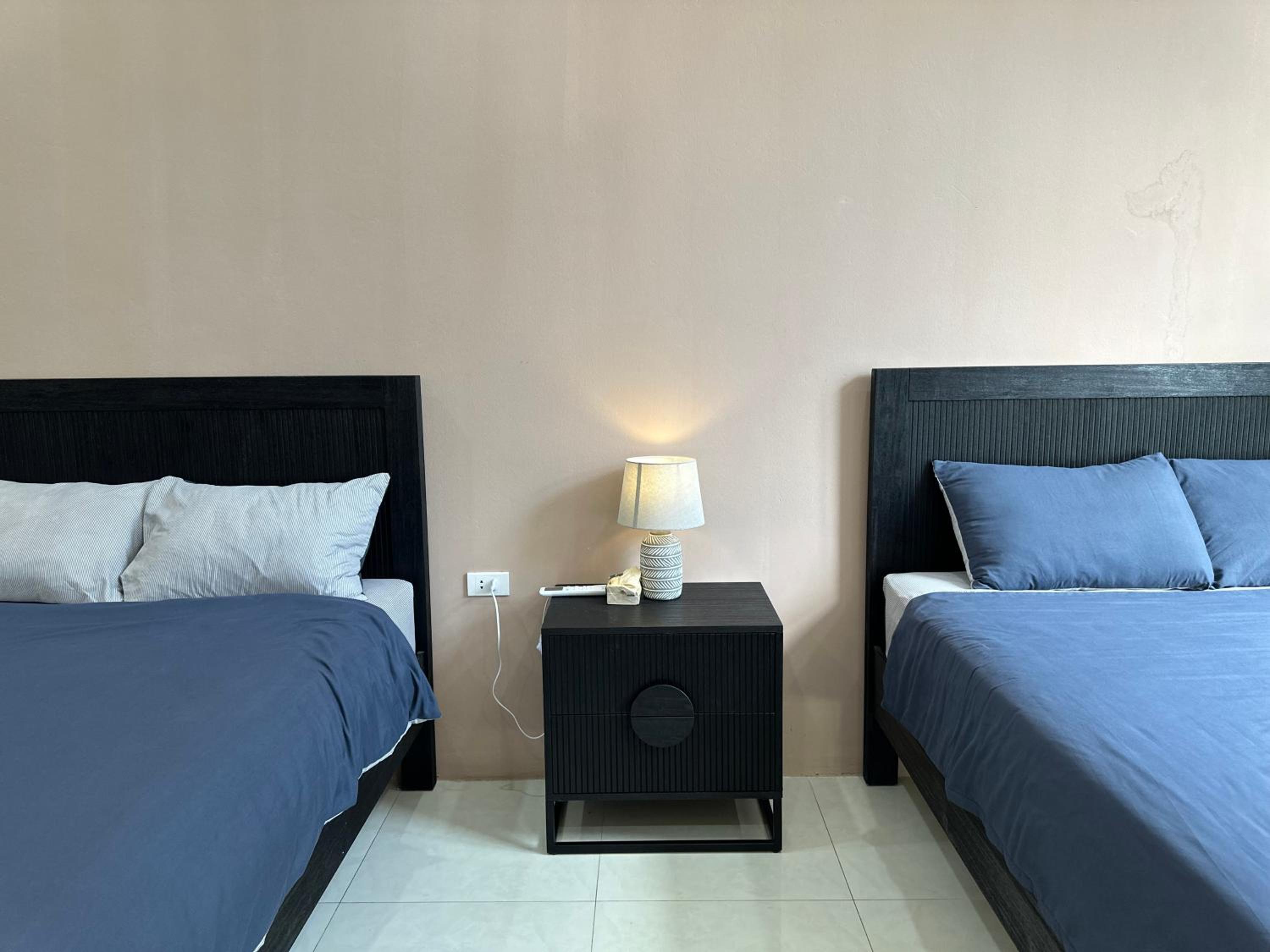 Add 17Gia Ngu 4rd floor City view elevator available